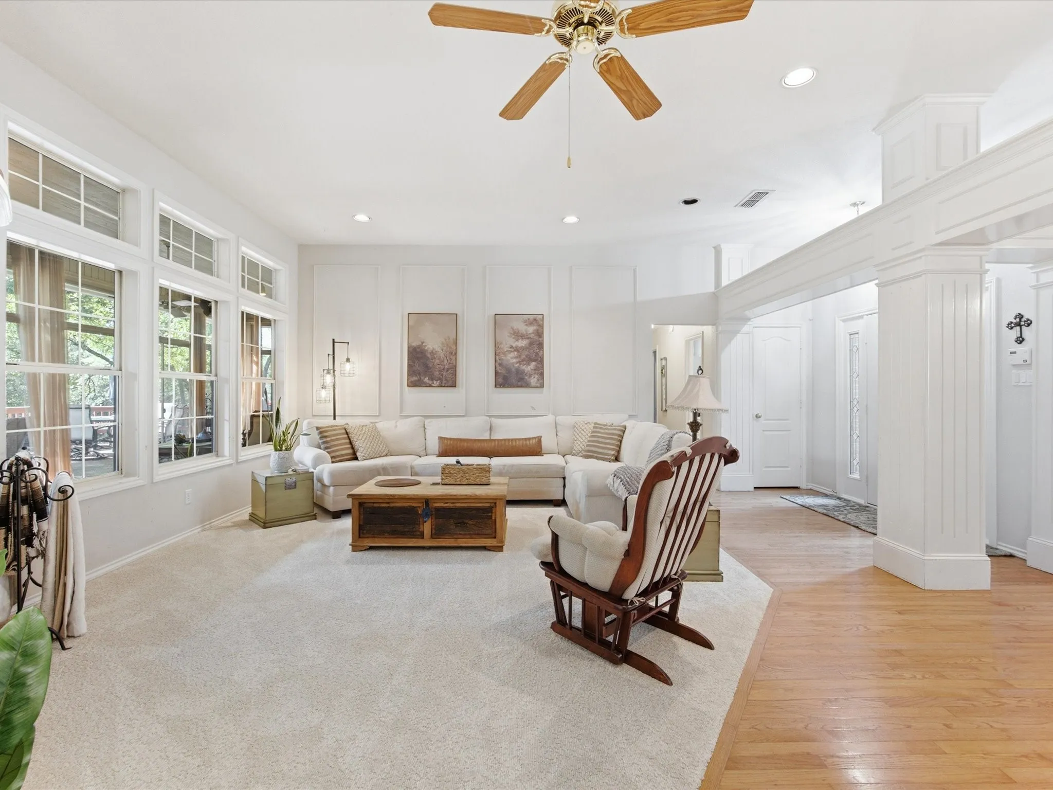 Single Family Residence For Sale in Tarrant County , 201 Coach House Circle, Fort Worth, Texas 76108, 4 Bedroom, 3 Bathroom, 2 Garage spaces, 2,895 Sqft, built in 1989, mls#21332629, Real Estate Agent in Fort Worth, Homes For Sale in Tarrant county, Homes For Sale in Fort Worth, Realtor in Fort Worth Texas, Real Estate Brokerage Independent Realty Texas, Luminita Cordes Realtor
