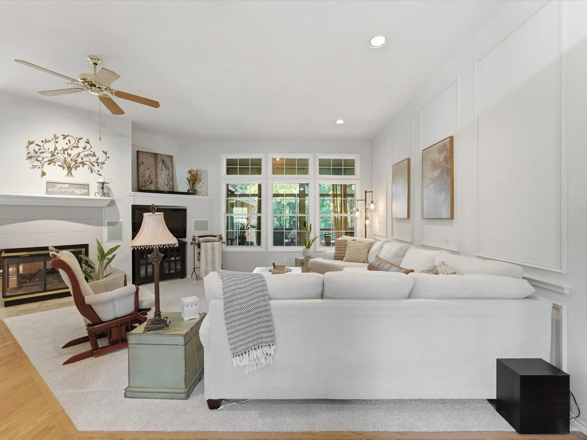 Single Family Residence For Sale in Tarrant County , 201 Coach House Circle, Fort Worth, Texas 76108, 4 Bedroom, 3 Bathroom, 2 Garage spaces, 2,895 Sqft, built in 1989, mls#21332629, Real Estate Agent in Fort Worth, Homes For Sale in Tarrant county, Homes For Sale in Fort Worth, Realtor in Fort Worth Texas, Real Estate Brokerage Independent Realty Texas, Luminita Cordes Realtor