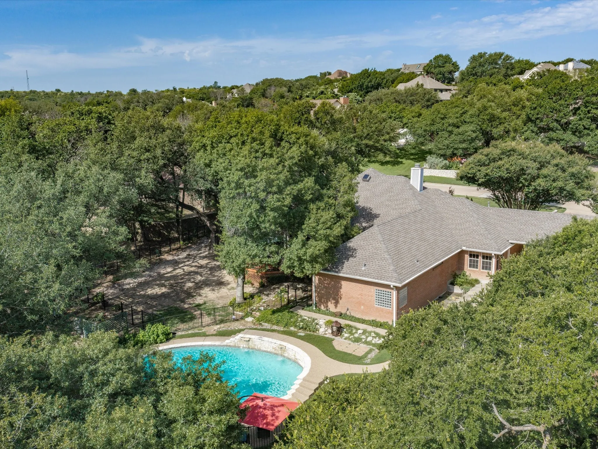 Single Family Residence For Sale in Tarrant County , 201 Coach House Circle, Fort Worth, Texas 76108, 4 Bedroom, 3 Bathroom, 2 Garage spaces, 2,895 Sqft, built in 1989, mls#21332629, Real Estate Agent in Fort Worth, Homes For Sale in Tarrant county, Homes For Sale in Fort Worth, Realtor in Fort Worth Texas, Real Estate Brokerage Independent Realty Texas, Luminita Cordes Realtor