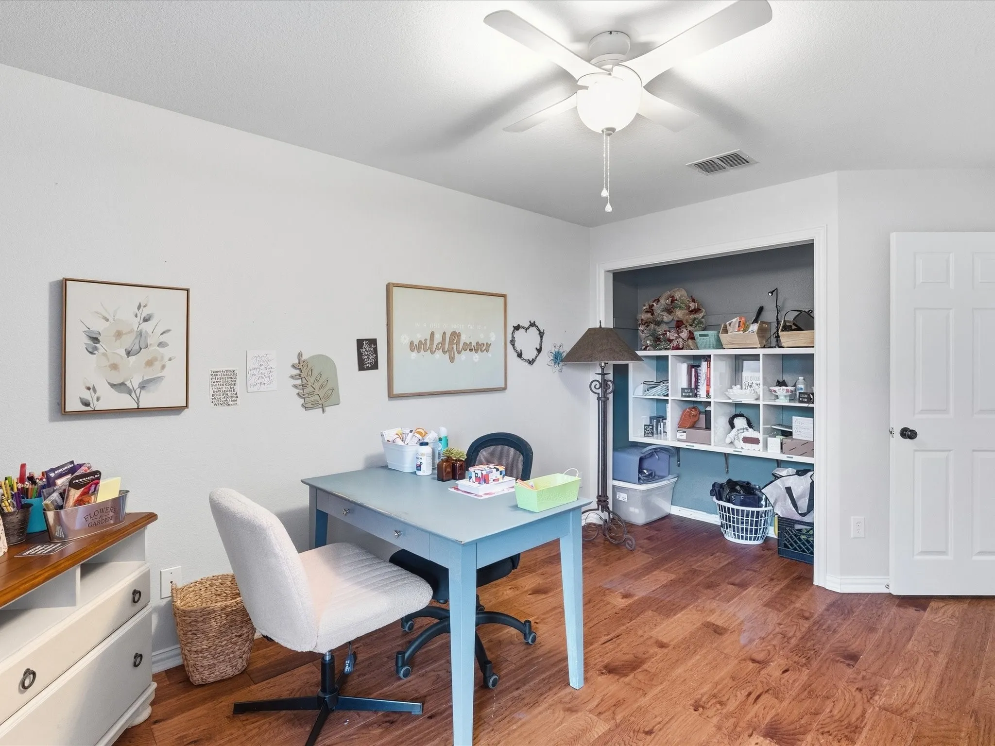 Single Family Residence For Sale in Dallas County , 4601 Carlton Drive, Garland, Texas 75043, 4 Bedroom, 2 Bathroom, 2 Garage spaces, 2,363 Sqft, built in 2002, mls#21332737, Real Estate Agent in Garland, Homes For Sale in Dallas county, Homes For Sale in Garland, Realtor in Garland Texas, Real Estate Brokerage Independent Realty Texas, Luminita Cordes Realtor