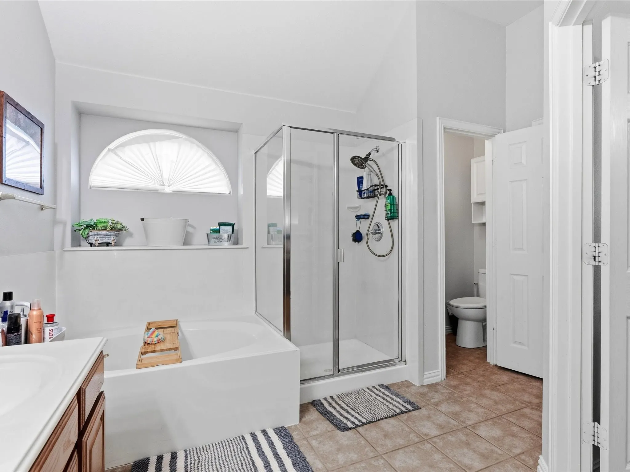 Single Family Residence For Sale in Dallas County , 4601 Carlton Drive, Garland, Texas 75043, 4 Bedroom, 2 Bathroom, 2 Garage spaces, 2,363 Sqft, built in 2002, mls#21332737, Real Estate Agent in Garland, Homes For Sale in Dallas county, Homes For Sale in Garland, Realtor in Garland Texas, Real Estate Brokerage Independent Realty Texas, Luminita Cordes Realtor