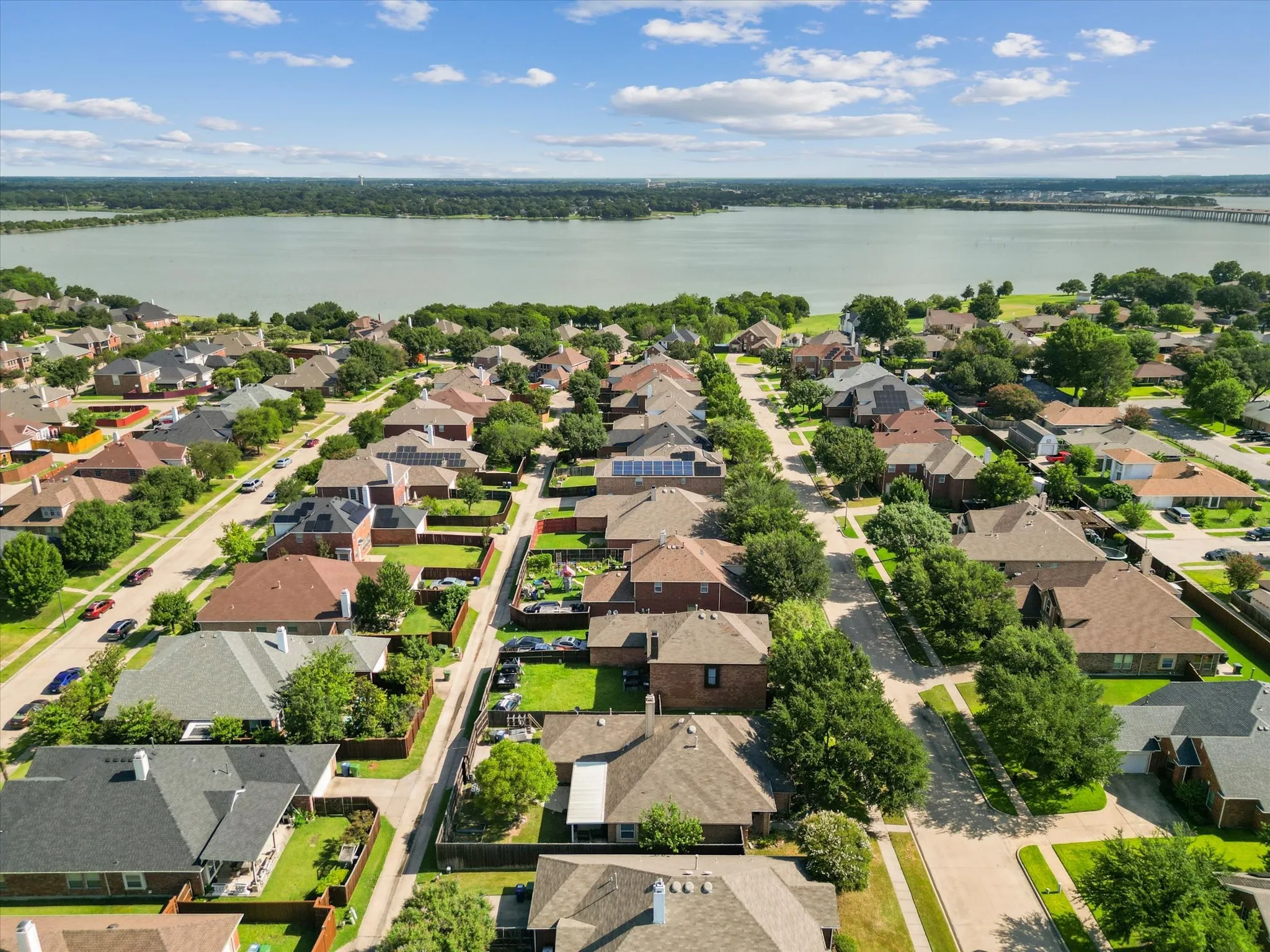 Single Family Residence For Sale in Dallas County , 4601 Carlton Drive, Garland, Texas 75043, 4 Bedroom, 2 Bathroom, 2 Garage spaces, 2,363 Sqft, built in 2002, mls#21332737, Real Estate Agent in Garland, Homes For Sale in Dallas county, Homes For Sale in Garland, Realtor in Garland Texas, Real Estate Brokerage Independent Realty Texas, Luminita Cordes Realtor