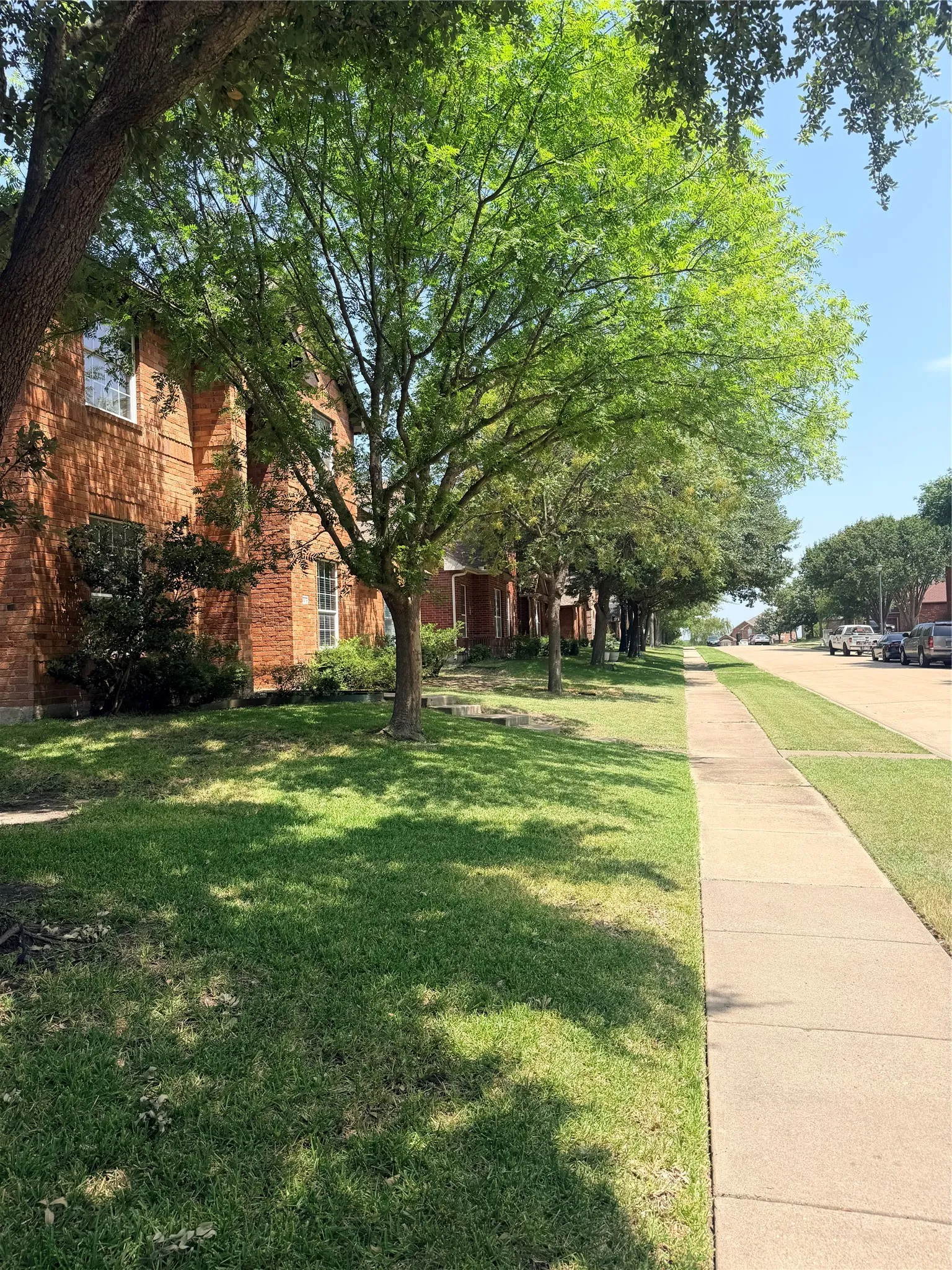 Single Family Residence For Sale in Dallas County , 4601 Carlton Drive, Garland, Texas 75043, 4 Bedroom, 2 Bathroom, 2 Garage spaces, 2,363 Sqft, built in 2002, mls#21332737, Real Estate Agent in Garland, Homes For Sale in Dallas county, Homes For Sale in Garland, Realtor in Garland Texas, Real Estate Brokerage Independent Realty Texas, Luminita Cordes Realtor