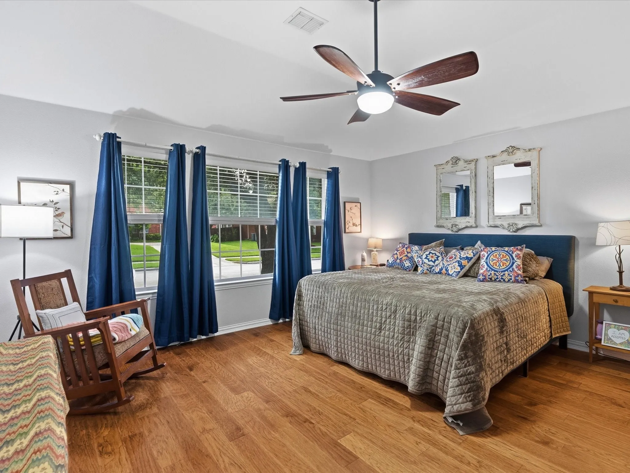 Single Family Residence For Sale in Dallas County , 4601 Carlton Drive, Garland, Texas 75043, 4 Bedroom, 2 Bathroom, 2 Garage spaces, 2,363 Sqft, built in 2002, mls#21332737, Real Estate Agent in Garland, Homes For Sale in Dallas county, Homes For Sale in Garland, Realtor in Garland Texas, Real Estate Brokerage Independent Realty Texas, Luminita Cordes Realtor