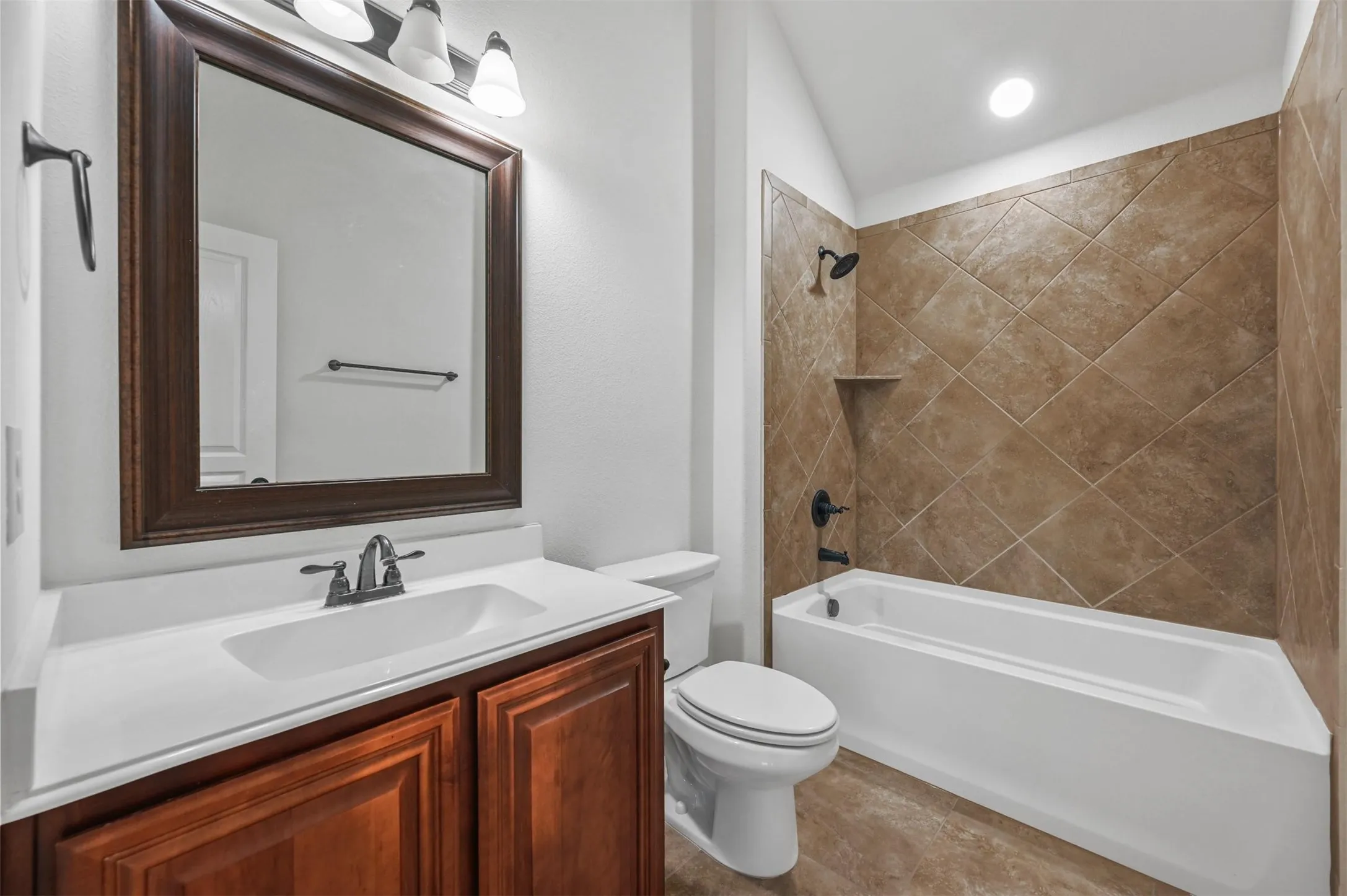Bathroom #3
Upstairs full bath