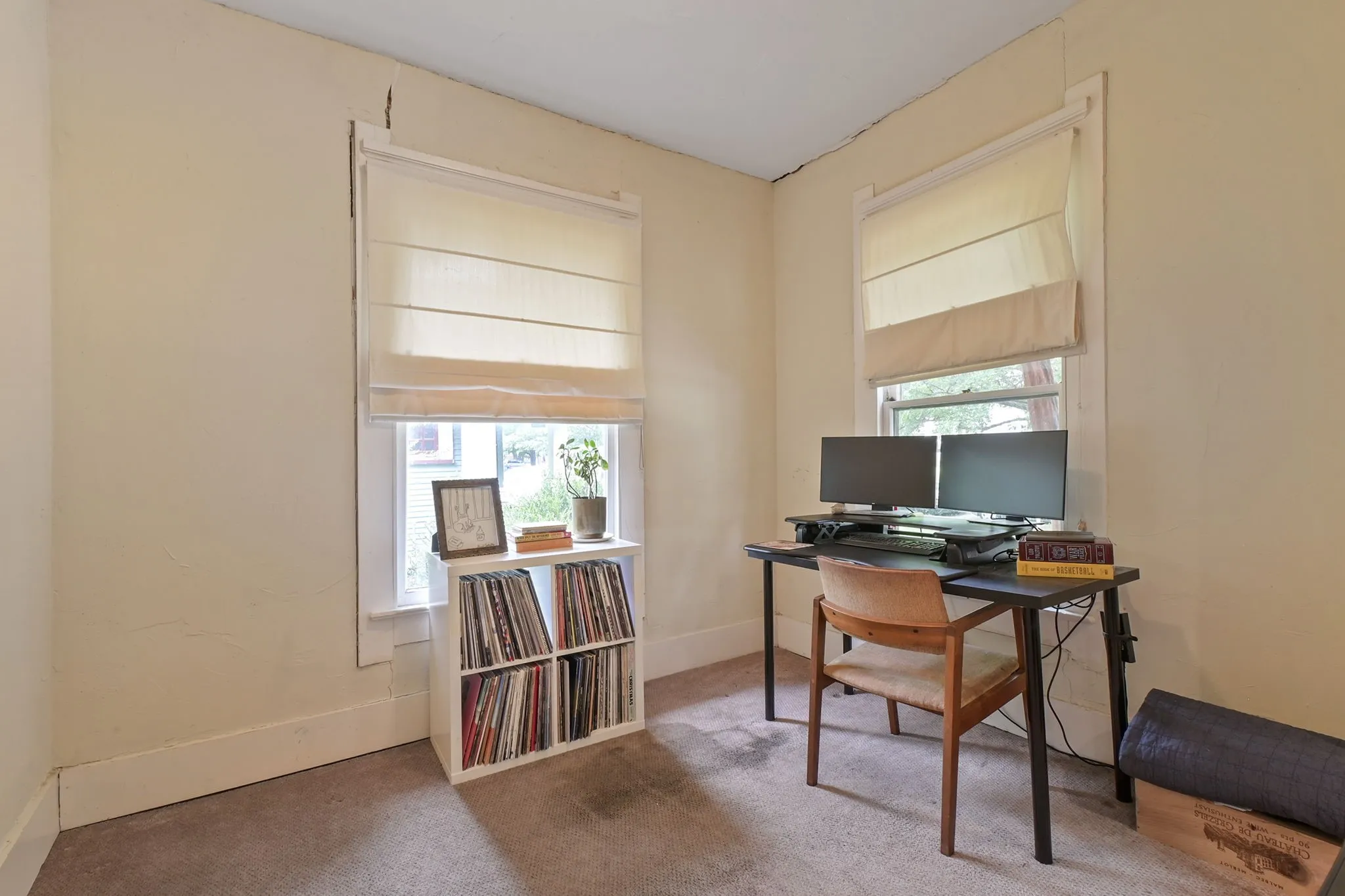 Single Family Residence For Sale in Dallas County , 218 N Rosemont Avenue, Dallas, Texas 75208, 3 Bedroom, 2 Bathroom, Garage spaces, 1,921 Sqft, built in 1925, mls#21333396, Real Estate Agent in Dallas, Homes For Sale in Dallas county, Homes For Sale in Dallas, Realtor in Dallas Texas, Real Estate Brokerage Independent Realty Texas, Luminita Cordes Realtor
