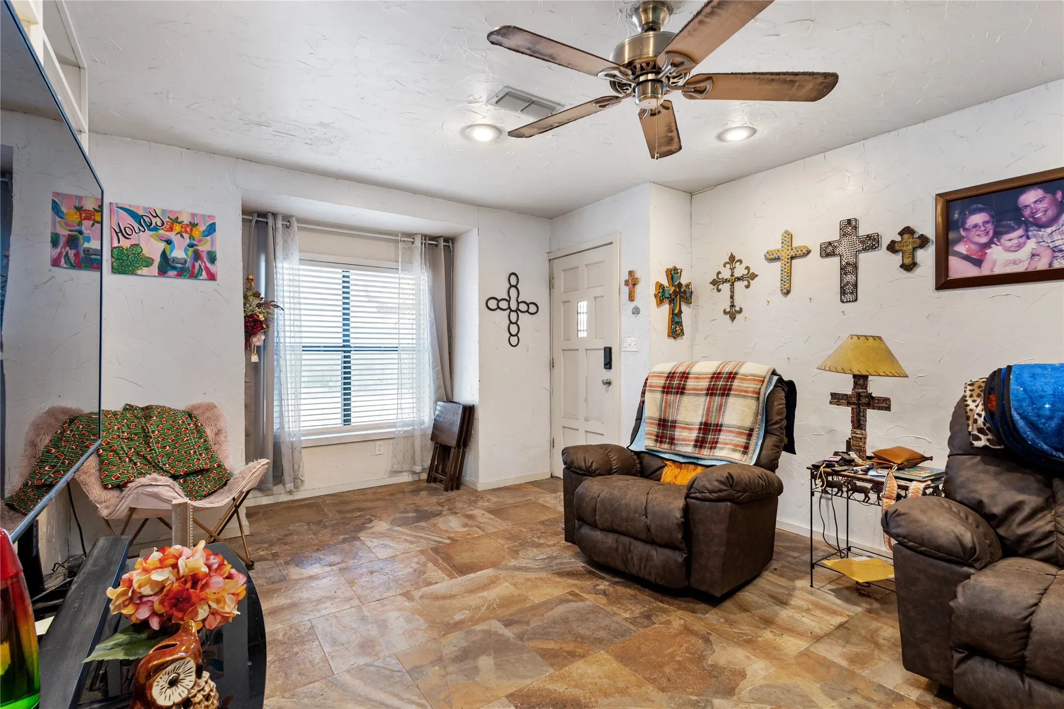 Single Family Residence For Sale in Coleman County , 1600 County Road 334, Gouldbusk, Texas 76845, 3 Bedroom, 3 Bathroom, Garage spaces, 1,462 Sqft, built in 1986, mls#21333364, Real Estate Agent in Gouldbusk, Homes For Sale in Coleman county, Homes For Sale in Gouldbusk, Realtor in Gouldbusk Texas, Real Estate Brokerage Independent Realty Texas, Luminita Cordes Realtor