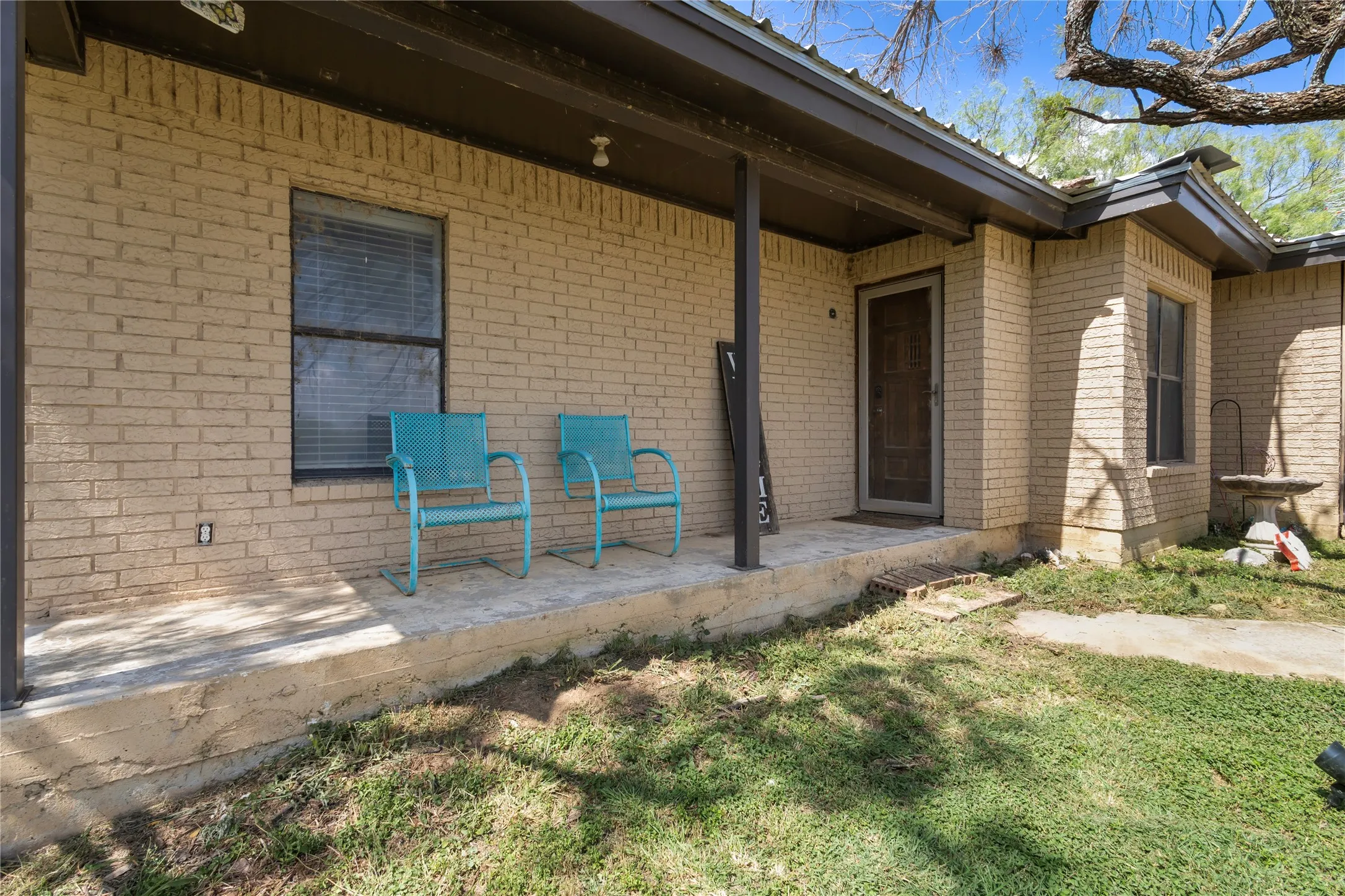 Single Family Residence For Sale in Coleman County , 1600 County Road 334, Gouldbusk, Texas 76845, 3 Bedroom, 3 Bathroom, Garage spaces, 1,462 Sqft, built in 1986, mls#21333364, Real Estate Agent in Gouldbusk, Homes For Sale in Coleman county, Homes For Sale in Gouldbusk, Realtor in Gouldbusk Texas, Real Estate Brokerage Independent Realty Texas, Luminita Cordes Realtor