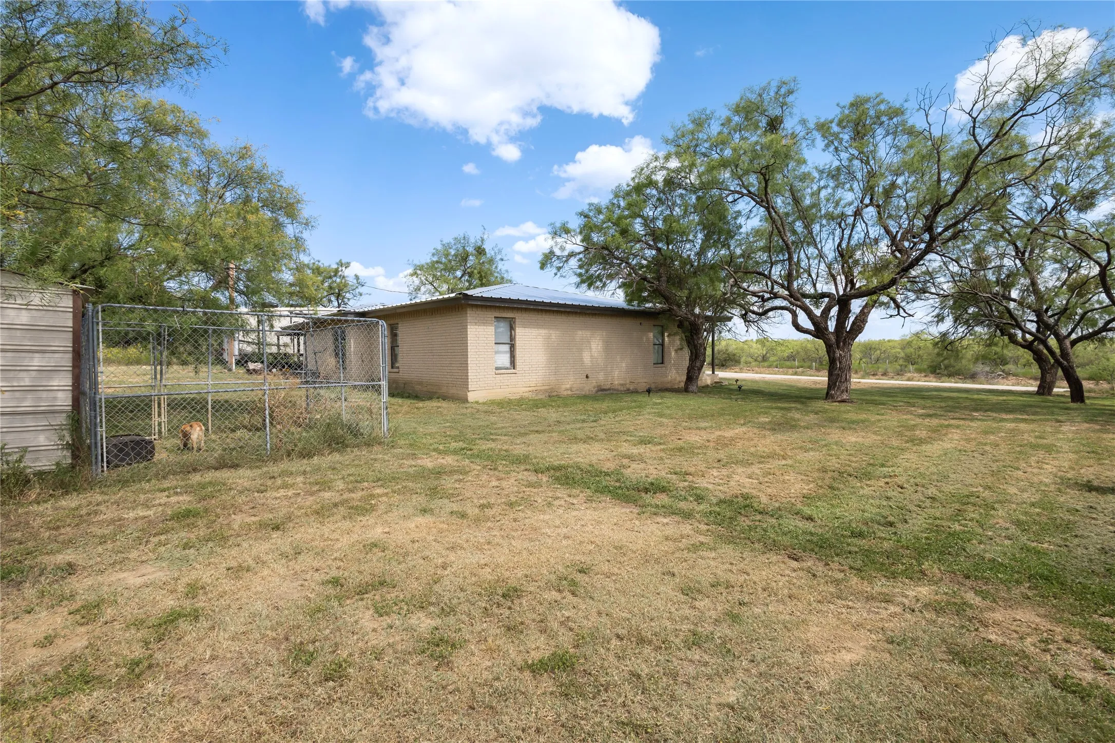 Single Family Residence For Sale in Coleman County , 1600 County Road 334, Gouldbusk, Texas 76845, 3 Bedroom, 3 Bathroom, Garage spaces, 1,462 Sqft, built in 1986, mls#21333364, Real Estate Agent in Gouldbusk, Homes For Sale in Coleman county, Homes For Sale in Gouldbusk, Realtor in Gouldbusk Texas, Real Estate Brokerage Independent Realty Texas, Luminita Cordes Realtor