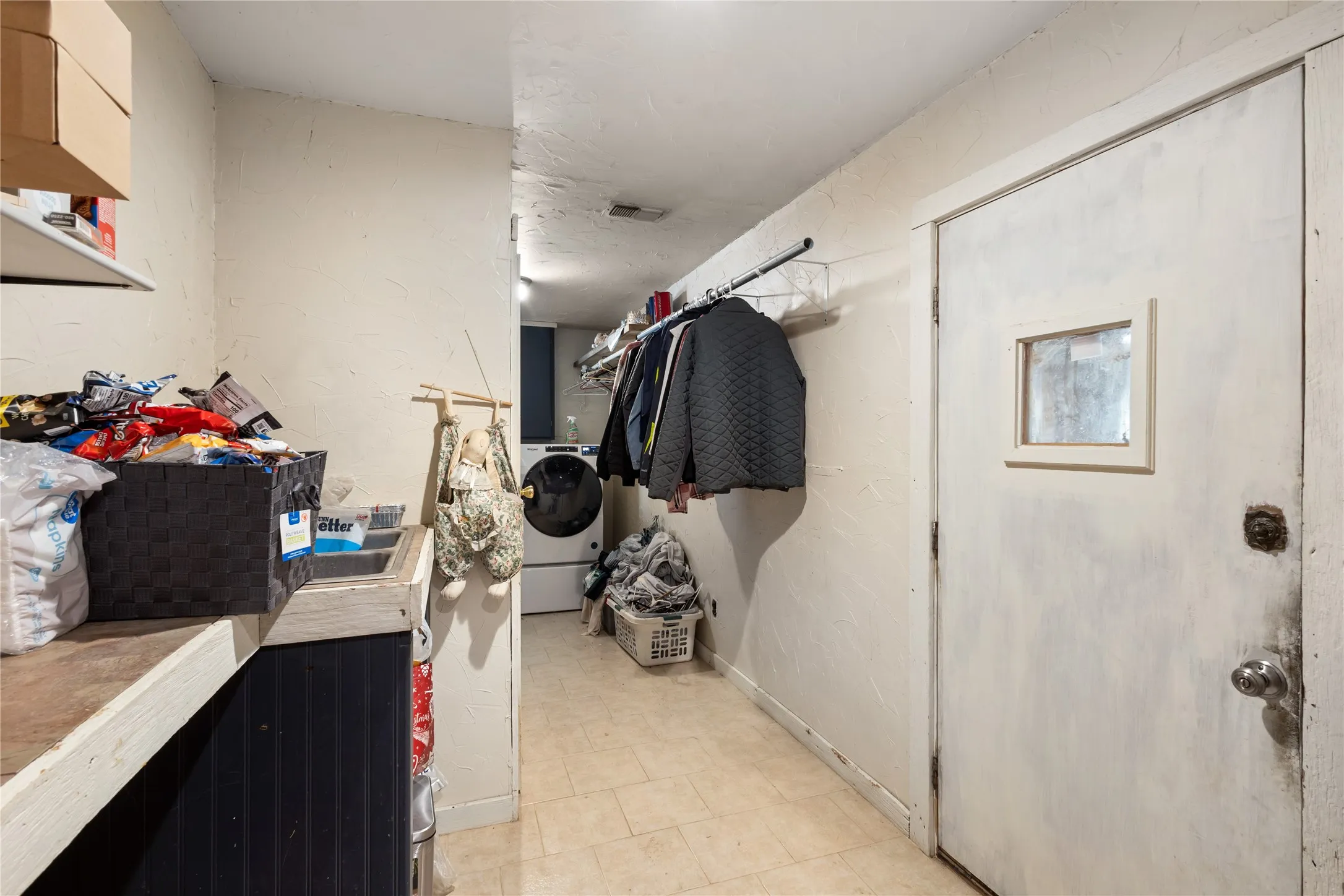 Single Family Residence For Sale in Coleman County , 1600 County Road 334, Gouldbusk, Texas 76845, 3 Bedroom, 3 Bathroom, Garage spaces, 1,462 Sqft, built in 1986, mls#21333364, Real Estate Agent in Gouldbusk, Homes For Sale in Coleman county, Homes For Sale in Gouldbusk, Realtor in Gouldbusk Texas, Real Estate Brokerage Independent Realty Texas, Luminita Cordes Realtor