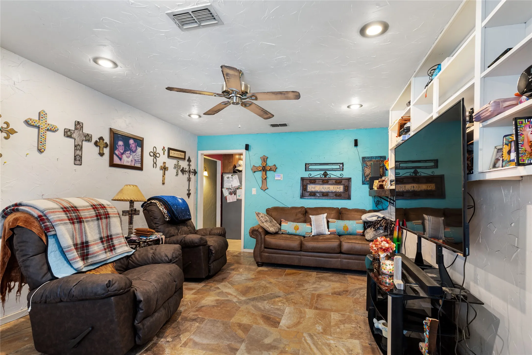 Single Family Residence For Sale in Coleman County , 1600 County Road 334, Gouldbusk, Texas 76845, 3 Bedroom, 3 Bathroom, Garage spaces, 1,462 Sqft, built in 1986, mls#21333364, Real Estate Agent in Gouldbusk, Homes For Sale in Coleman county, Homes For Sale in Gouldbusk, Realtor in Gouldbusk Texas, Real Estate Brokerage Independent Realty Texas, Luminita Cordes Realtor