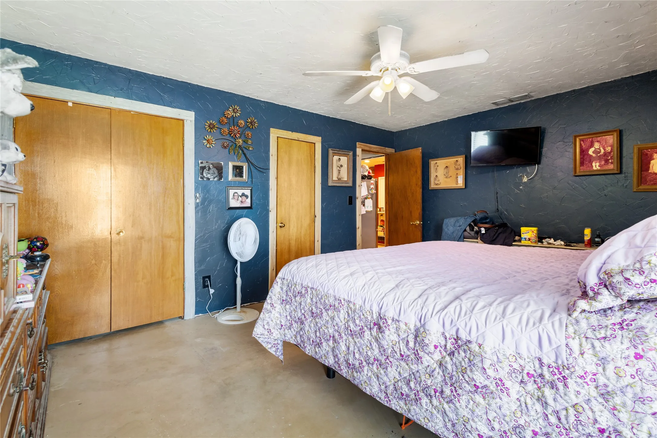 Single Family Residence For Sale in Coleman County , 1600 County Road 334, Gouldbusk, Texas 76845, 3 Bedroom, 3 Bathroom, Garage spaces, 1,462 Sqft, built in 1986, mls#21333364, Real Estate Agent in Gouldbusk, Homes For Sale in Coleman county, Homes For Sale in Gouldbusk, Realtor in Gouldbusk Texas, Real Estate Brokerage Independent Realty Texas, Luminita Cordes Realtor