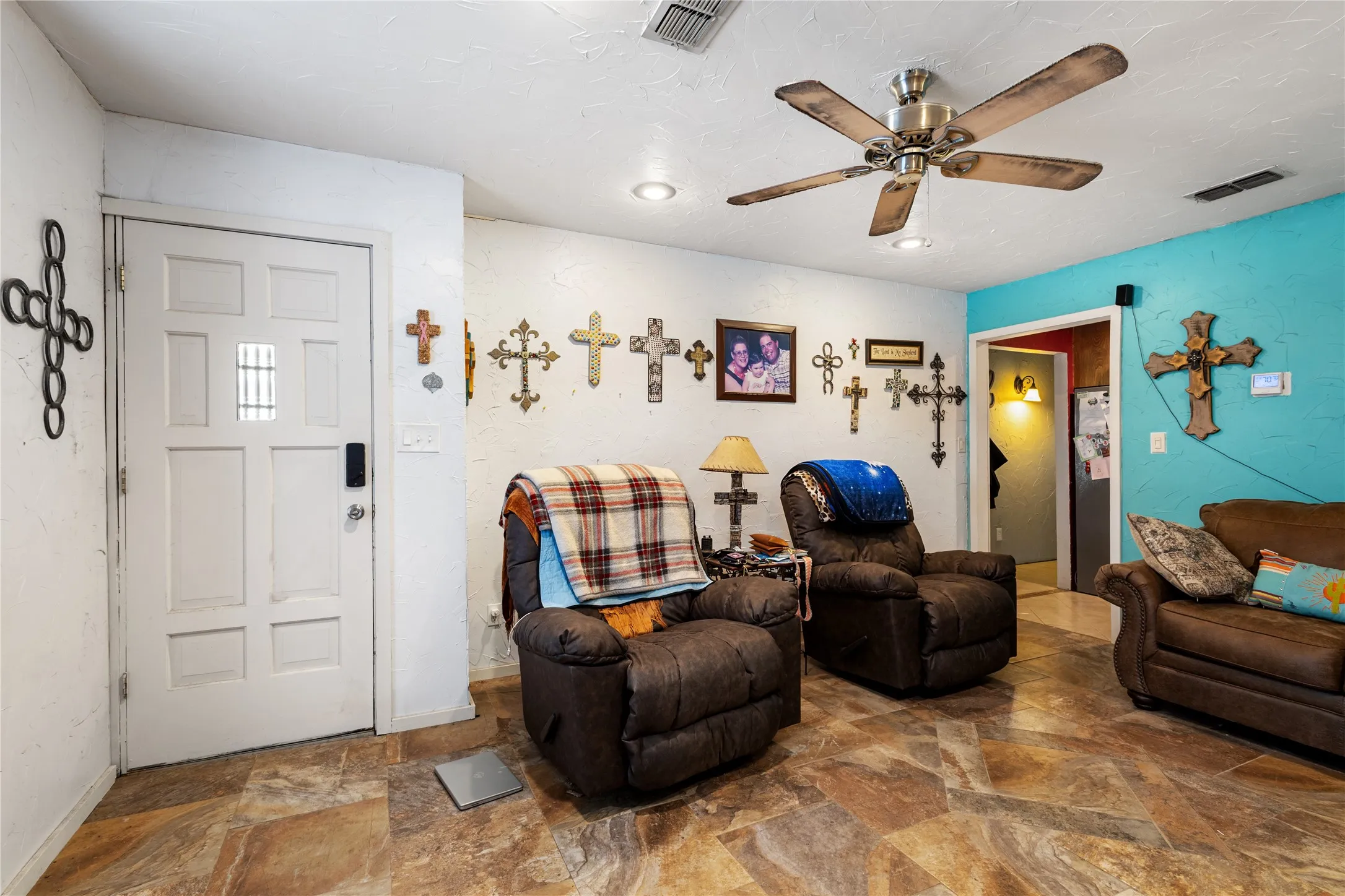 Single Family Residence For Sale in Coleman County , 1600 County Road 334, Gouldbusk, Texas 76845, 3 Bedroom, 3 Bathroom, Garage spaces, 1,462 Sqft, built in 1986, mls#21333364, Real Estate Agent in Gouldbusk, Homes For Sale in Coleman county, Homes For Sale in Gouldbusk, Realtor in Gouldbusk Texas, Real Estate Brokerage Independent Realty Texas, Luminita Cordes Realtor