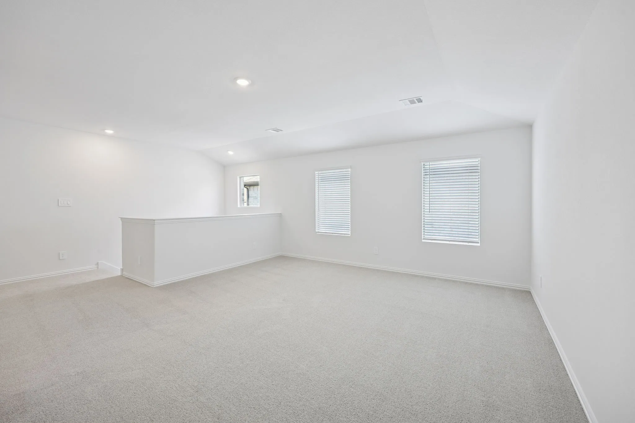  Photo is not of the actual home, but is an inspirational photo of builder’s model home and may depict options, furnishings, and/or decorator features that are not included.

