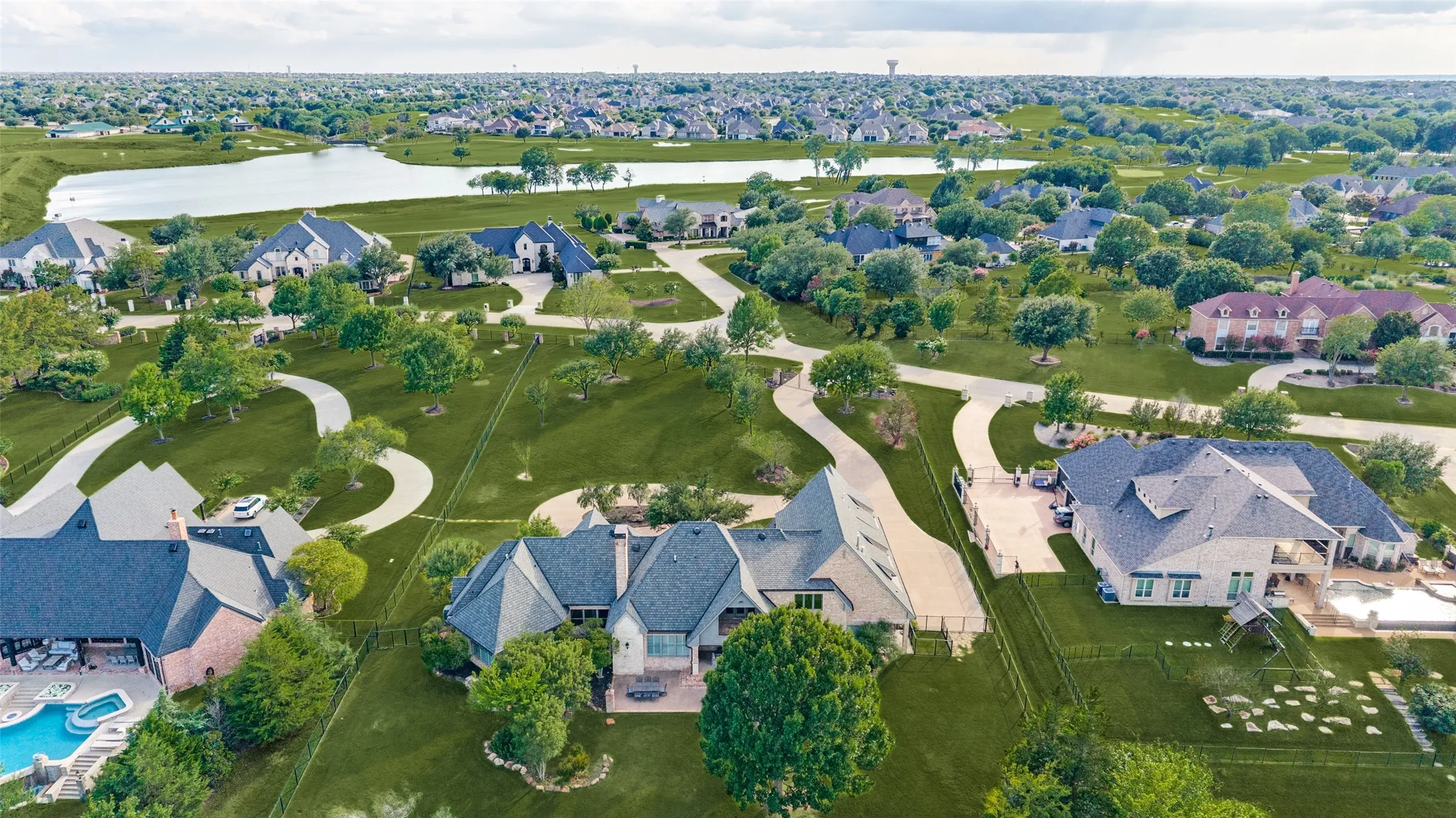 Single Family Residence For Sale in Collin County , 1440 WINDING CREEK Road, Prosper, Texas 75078, 5 Bedroom, 7 Bathroom, 4 Garage spaces, 6,122 Sqft, built in 2001, mls#21322231, Real Estate Agent in Prosper, Homes For Sale in Collin county, Homes For Sale in Prosper, Realtor in Prosper Texas, Real Estate Brokerage Independent Realty Texas, Luminita Cordes Realtor