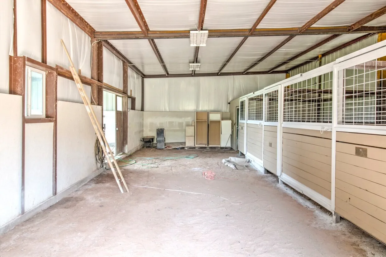 Industrial For Sale in Grayson County , 516 Stark Lane, Sherman, Texas 75090, 0, 0, Garage spaces, 9,500 Sqft, built in 1980, mls#21330644, Real Estate Agent in Sherman, Homes For Sale in Grayson county, Homes For Sale in Sherman, Realtor in Sherman Texas, Real Estate Brokerage Independent Realty Texas, Luminita Cordes Realtor