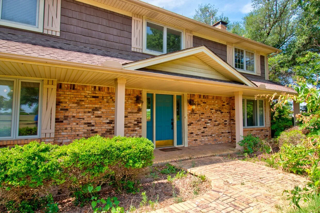 Industrial For Sale in Grayson County , 516 Stark Lane, Sherman, Texas 75090, 0, 0, Garage spaces, 9,500 Sqft, built in 1980, mls#21330644, Real Estate Agent in Sherman, Homes For Sale in Grayson county, Homes For Sale in Sherman, Realtor in Sherman Texas, Real Estate Brokerage Independent Realty Texas, Luminita Cordes Realtor