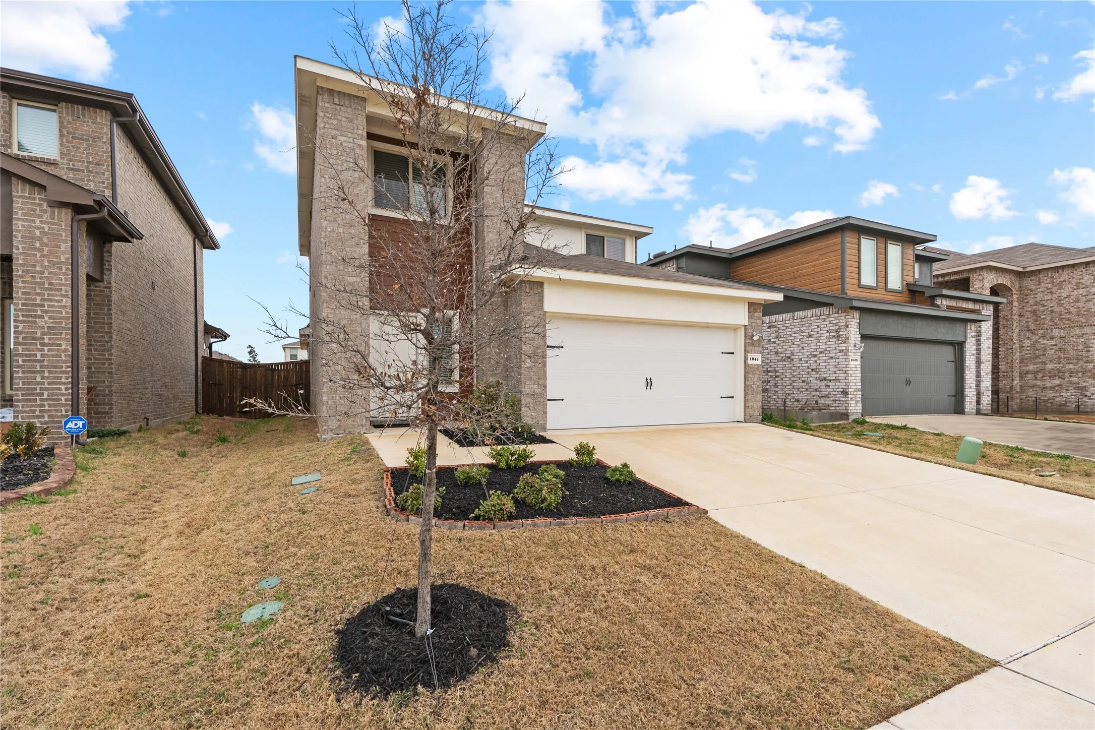Single Family Residence For Sale in Kaufman County , 1041 Old Oaks Drive, Forney, Texas 75126, 4 Bedrooms, 3 Bathrooms, 2 Garage spaces, 2,215 Sqft, built in 2022, Price $299,999, mls#21332283, Real Estate Agent in Forney, Homes For Sale in Kaufman county, Homes For Sale in Forney, Realtor in Forney Texas, Real Estate Brokerage Independent Realty Texas, Luminita Cordes Realtor