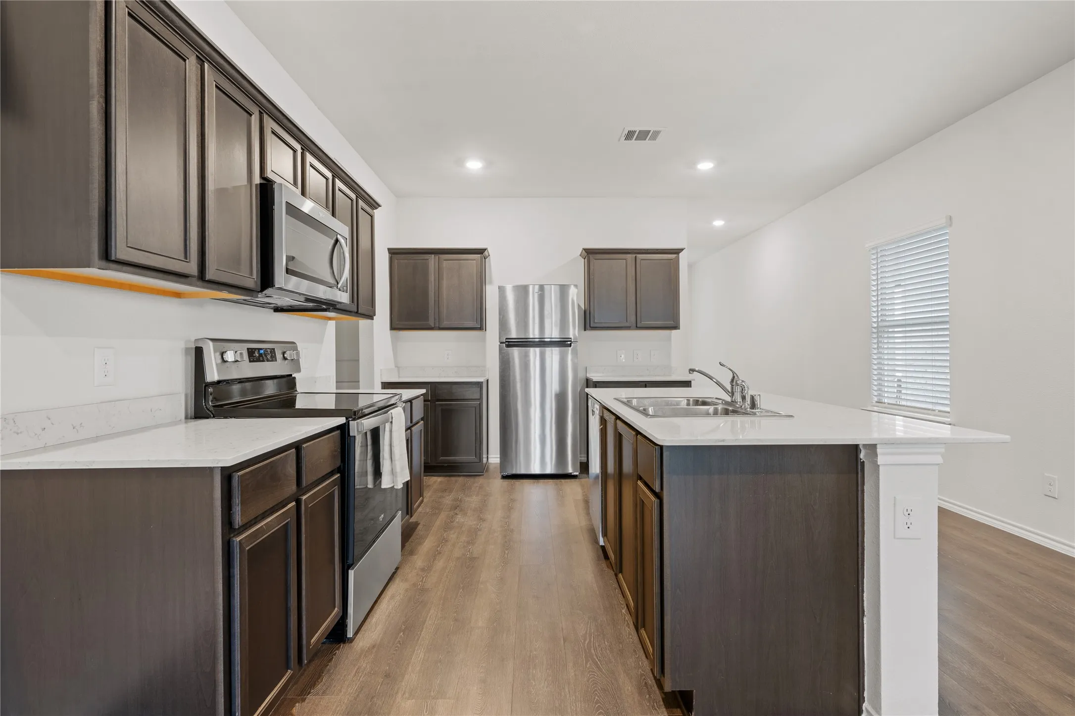 Single Family Residence For Sale in Kaufman County , 1041 Old Oaks Drive, Forney, Texas 75126, 4 Bedrooms, 3 Bathrooms, 2 Garage spaces, 2,215 Sqft, built in 2022, Price $299,999, mls#21332283, Real Estate Agent in Forney, Homes For Sale in Kaufman county, Homes For Sale in Forney, Realtor in Forney Texas, Real Estate Brokerage Independent Realty Texas, Luminita Cordes Realtor