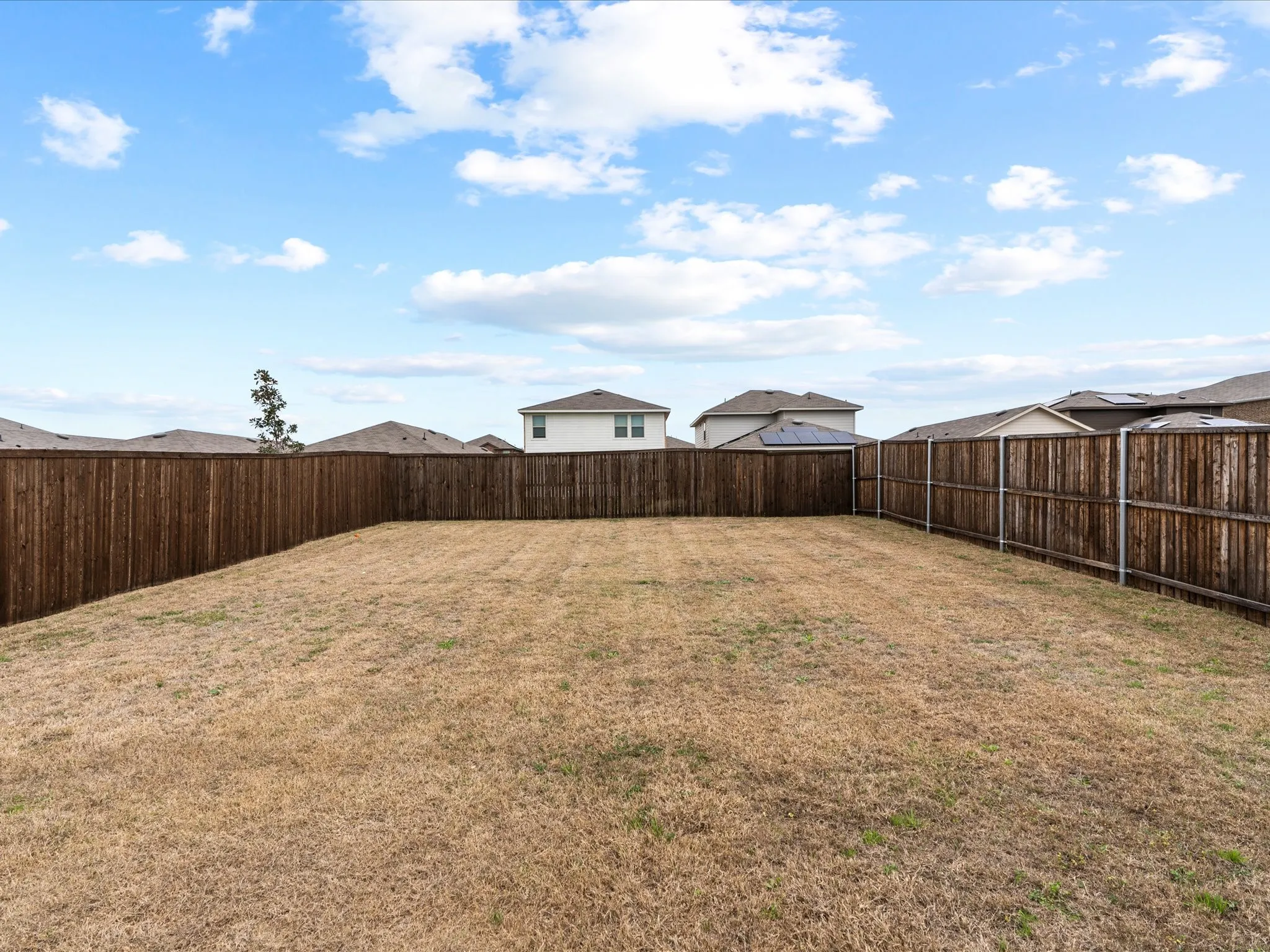 Single Family Residence For Sale in Kaufman County , 1041 Old Oaks Drive, Forney, Texas 75126, 4 Bedrooms, 3 Bathrooms, 2 Garage spaces, 2,215 Sqft, built in 2022, Price $299,999, mls#21332283, Real Estate Agent in Forney, Homes For Sale in Kaufman county, Homes For Sale in Forney, Realtor in Forney Texas, Real Estate Brokerage Independent Realty Texas, Luminita Cordes Realtor