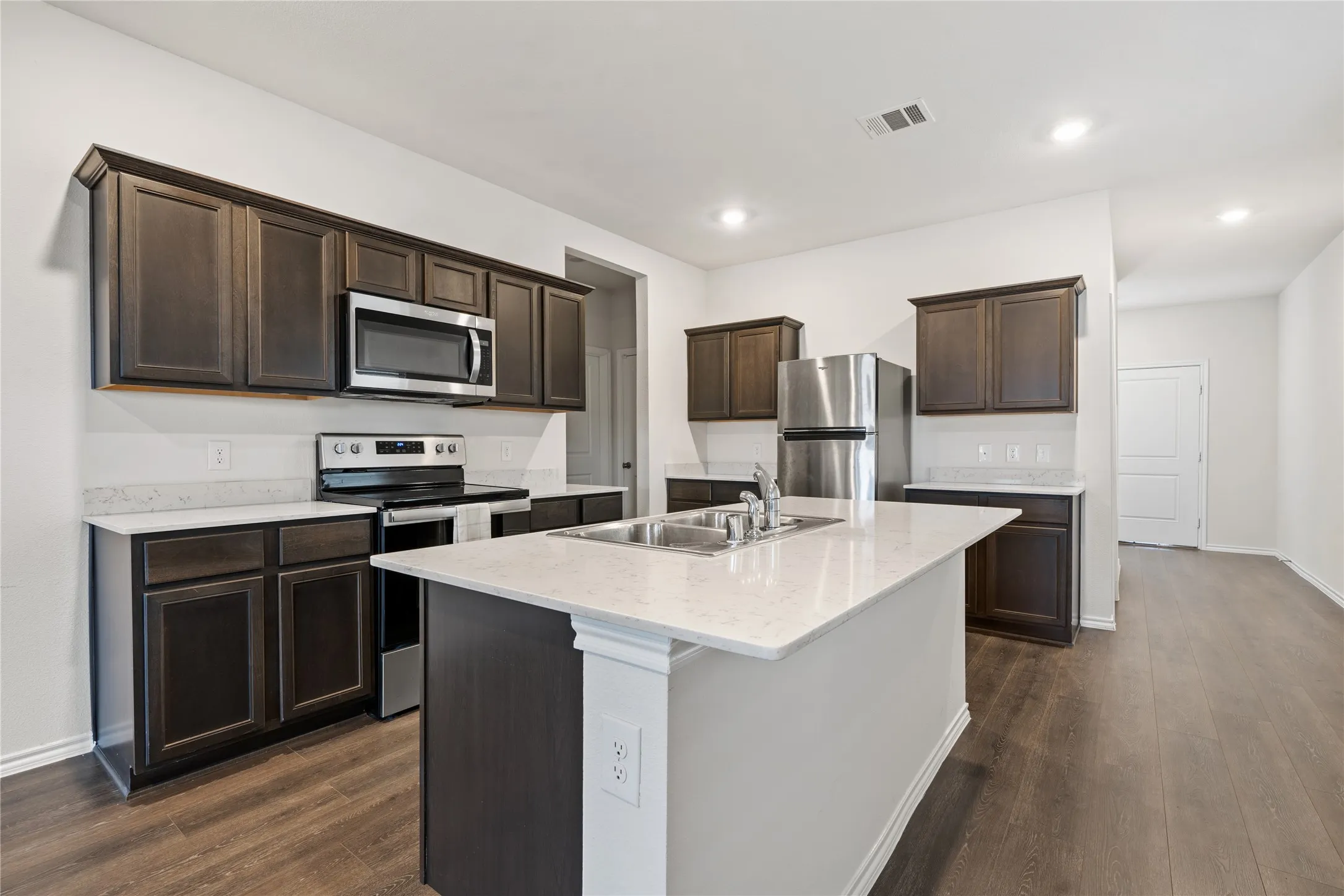 Single Family Residence For Sale in Kaufman County , 1041 Old Oaks Drive, Forney, Texas 75126, 4 Bedrooms, 3 Bathrooms, 2 Garage spaces, 2,215 Sqft, built in 2022, Price $299,999, mls#21332283, Real Estate Agent in Forney, Homes For Sale in Kaufman county, Homes For Sale in Forney, Realtor in Forney Texas, Real Estate Brokerage Independent Realty Texas, Luminita Cordes Realtor