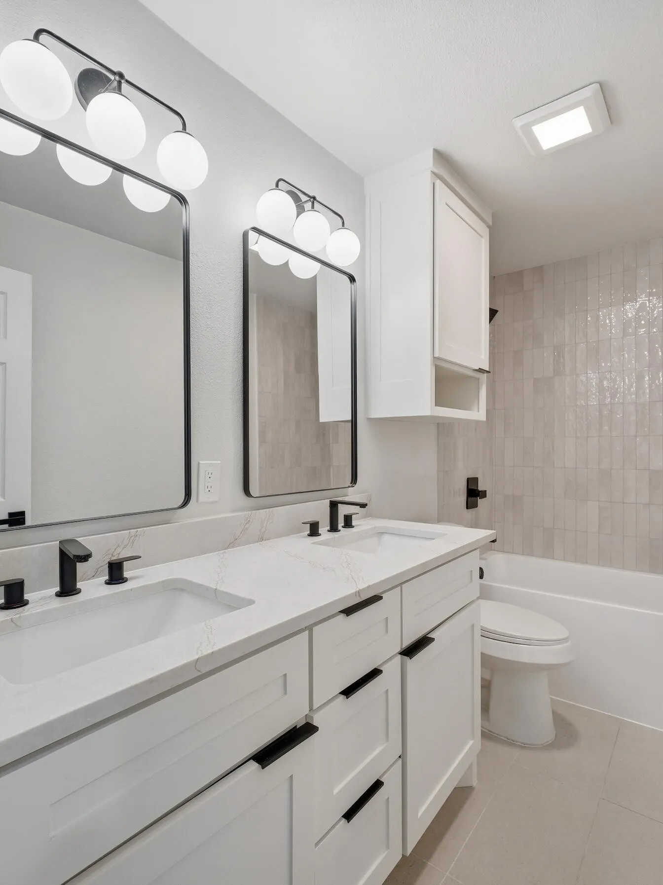Single Family Residence For Sale in Dallas County , 11207 Flamingo Lane, Dallas, Texas 75218, 3 Bedroom, 2 Bathroom, 2 Garage spaces, 1,672 Sqft, built in 1955, mls#21333405, Real Estate Agent in Dallas, Homes For Sale in Dallas county, Homes For Sale in Dallas, Realtor in Dallas Texas, Real Estate Brokerage Independent Realty Texas, Luminita Cordes Realtor