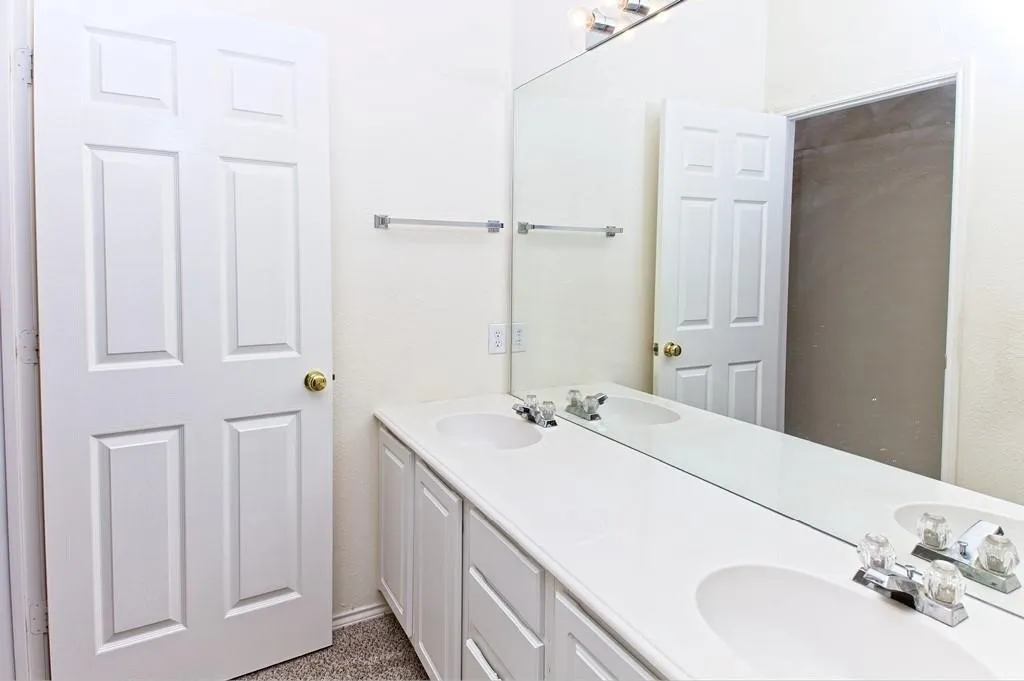 Single Family Residence For Rent in Collin County , 8713 Somerville Way, Plano, Texas 75025, 4 Bedroom, 3 Bathroom, 2 Garage spaces, 2,796 Sqft, built in 1999, mls#21333422, Real Estate Agent in Plano, Homes For Rent in Collin county, Homes For Rent in Plano, Realtor in Plano Texas, Real Estate Brokerage Independent Realty Texas, Luminita Cordes Realtor