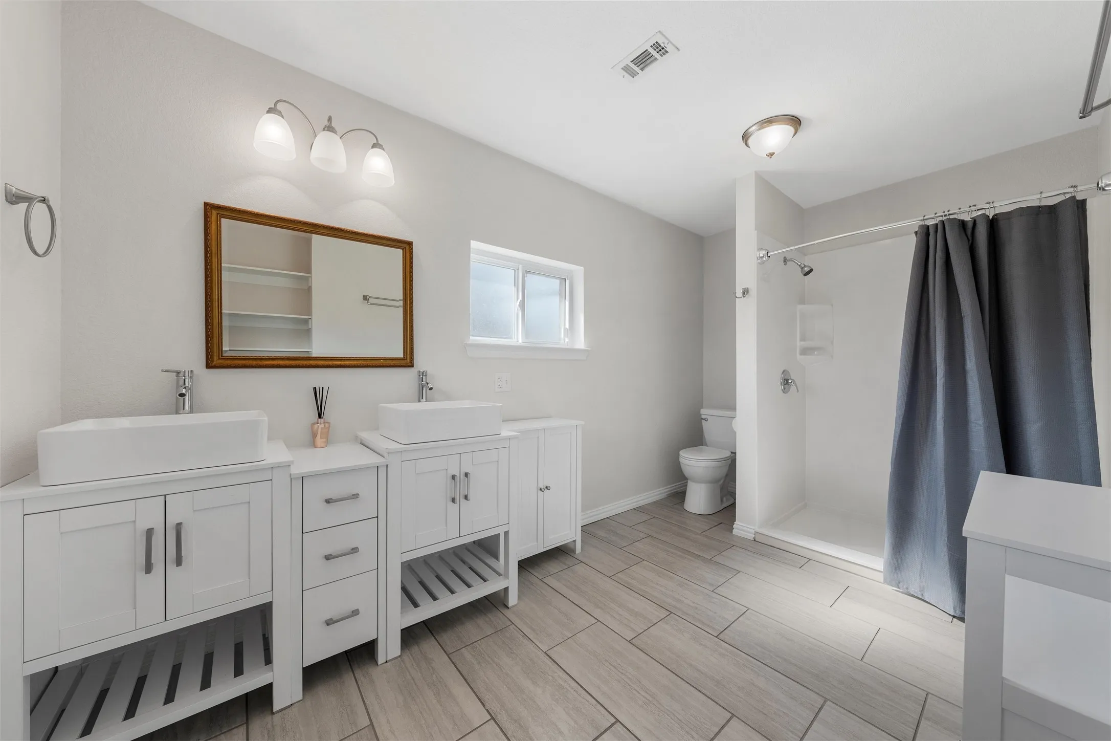 Single Family Residence For Sale in Bosque County , 187 County Road 1766, Clifton, Texas 76634, 3 Bedroom, 2 Bathroom, Garage spaces, 1,782 Sqft, built in 1970, mls#21329245, Real Estate Agent in Clifton, Homes For Sale in Bosque county, Homes For Sale in Clifton, Realtor in Clifton Texas, Real Estate Brokerage Independent Realty Texas, Luminita Cordes Realtor