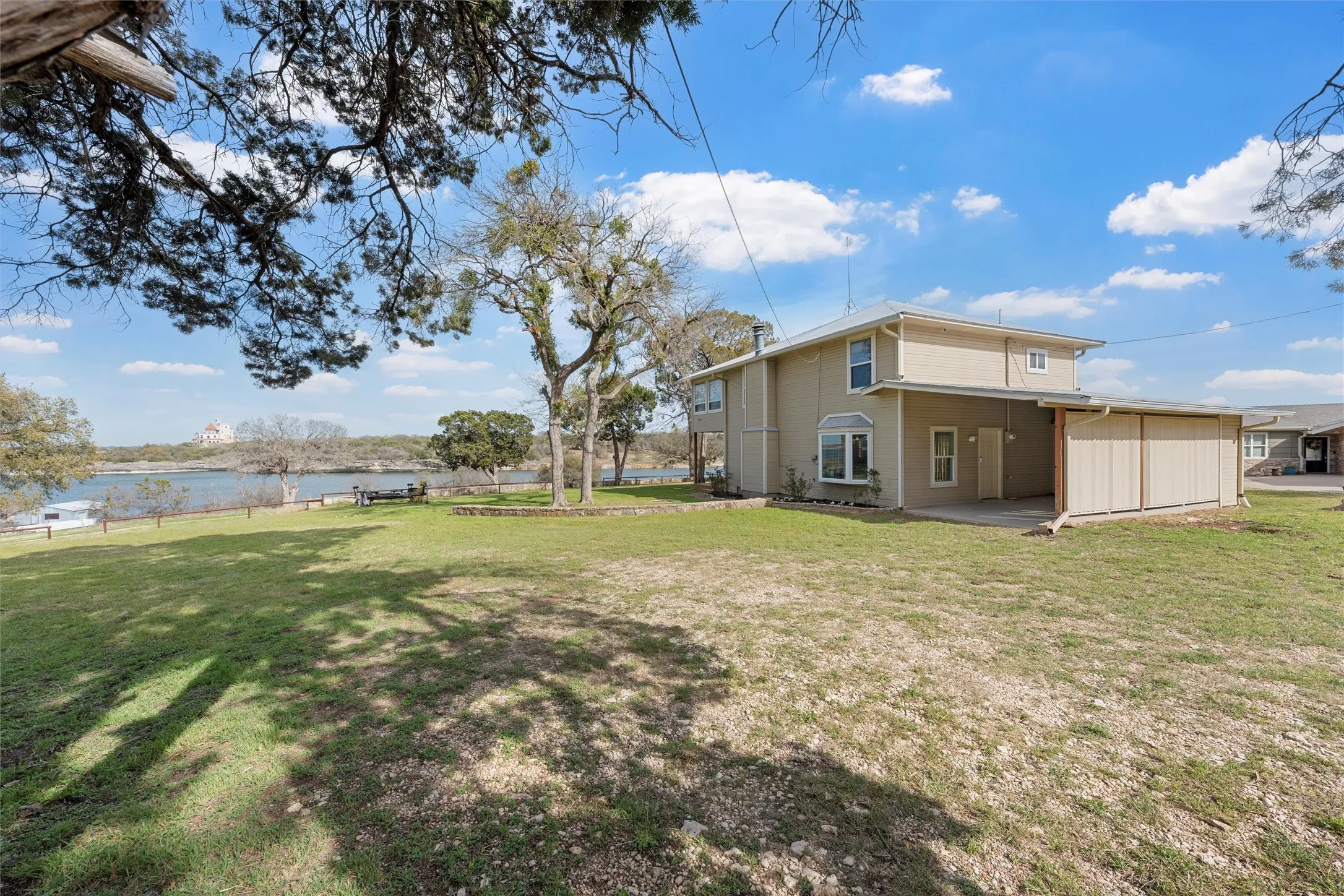 Single Family Residence For Sale in Bosque County , 187 County Road 1766, Clifton, Texas 76634, 3 Bedroom, 2 Bathroom, Garage spaces, 1,782 Sqft, built in 1970, mls#21329245, Real Estate Agent in Clifton, Homes For Sale in Bosque county, Homes For Sale in Clifton, Realtor in Clifton Texas, Real Estate Brokerage Independent Realty Texas, Luminita Cordes Realtor