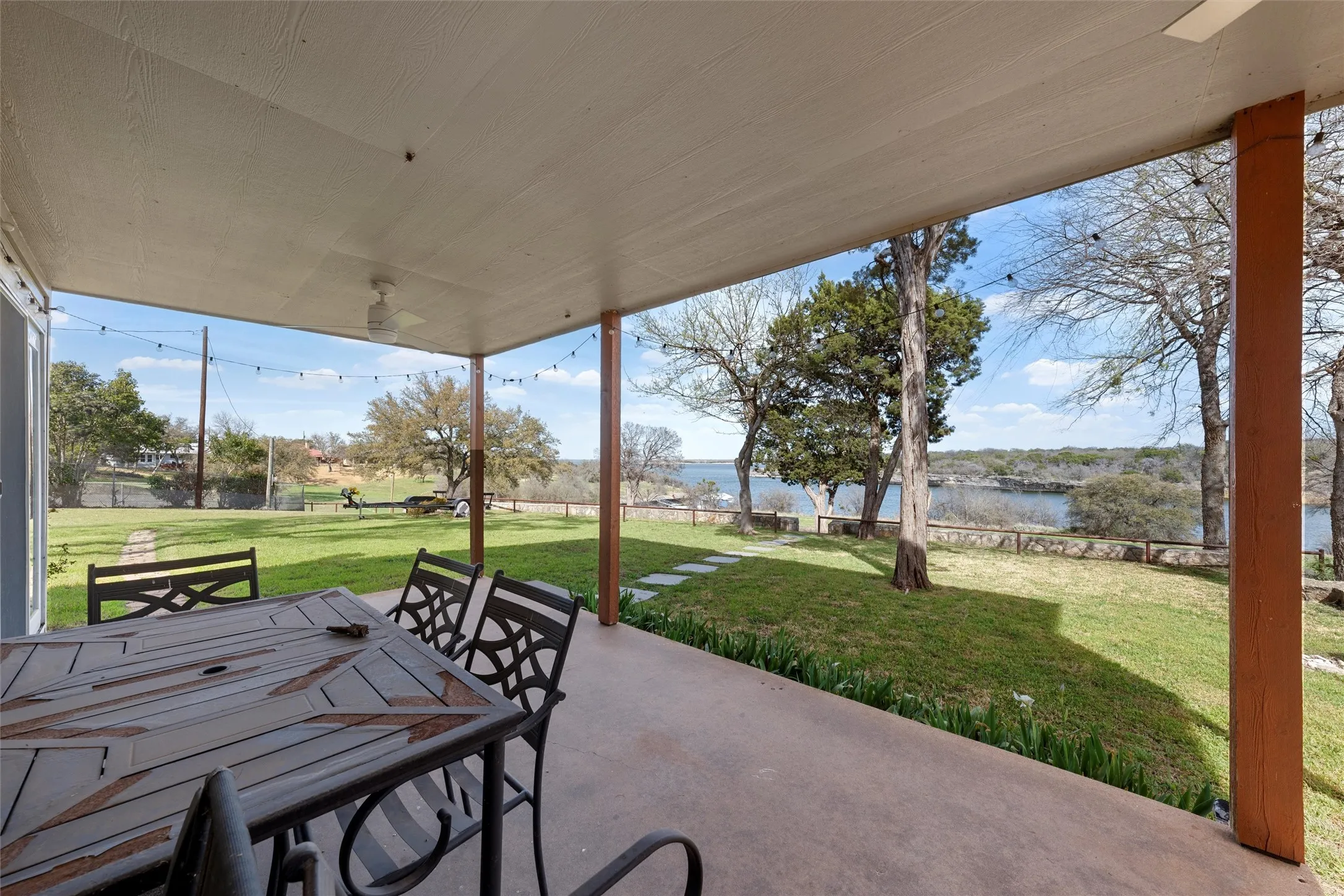 Single Family Residence For Sale in Bosque County , 187 County Road 1766, Clifton, Texas 76634, 3 Bedroom, 2 Bathroom, Garage spaces, 1,782 Sqft, built in 1970, mls#21329245, Real Estate Agent in Clifton, Homes For Sale in Bosque county, Homes For Sale in Clifton, Realtor in Clifton Texas, Real Estate Brokerage Independent Realty Texas, Luminita Cordes Realtor