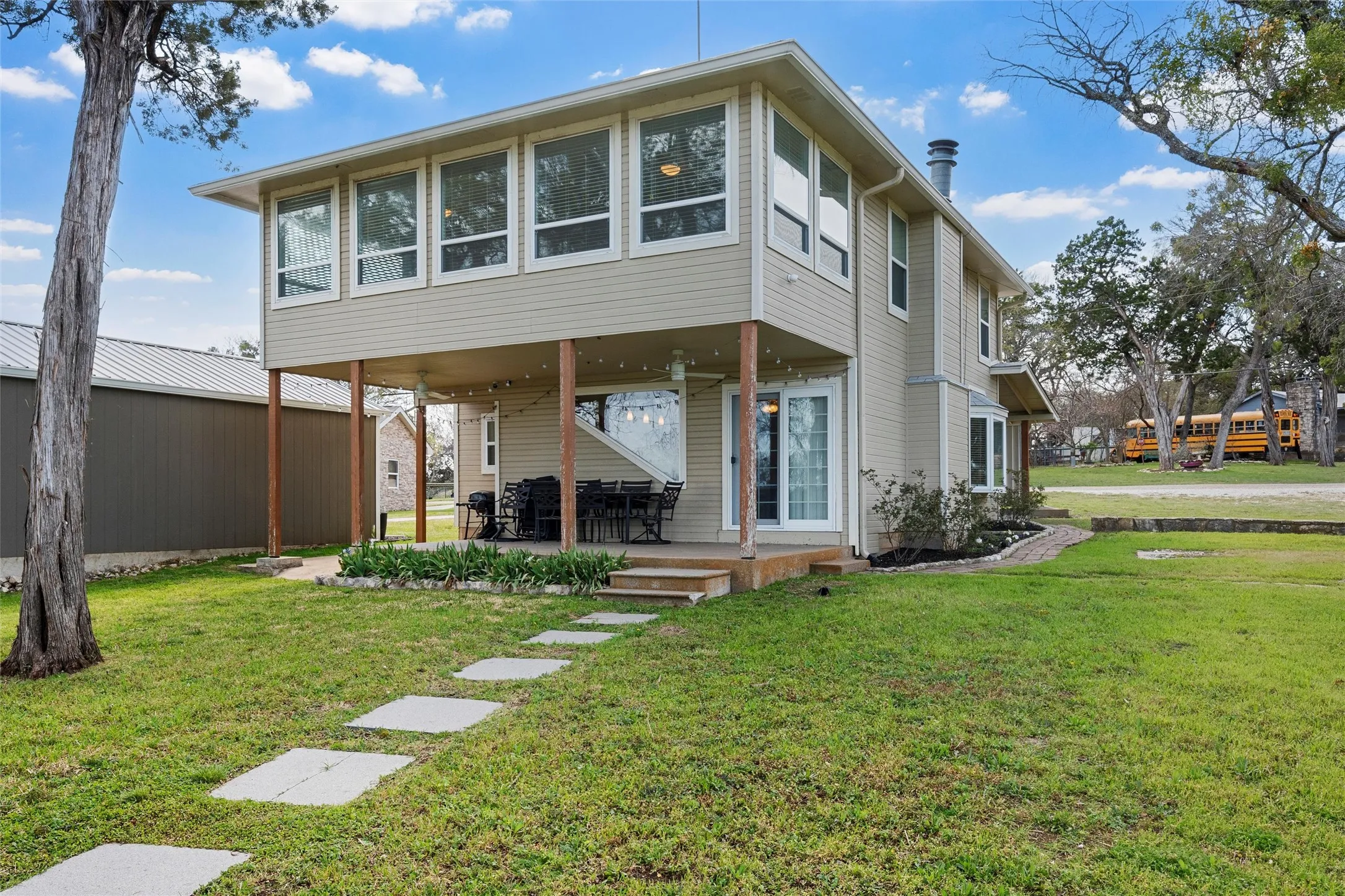 Single Family Residence For Sale in Bosque County , 187 County Road 1766, Clifton, Texas 76634, 3 Bedroom, 2 Bathroom, Garage spaces, 1,782 Sqft, built in 1970, mls#21329245, Real Estate Agent in Clifton, Homes For Sale in Bosque county, Homes For Sale in Clifton, Realtor in Clifton Texas, Real Estate Brokerage Independent Realty Texas, Luminita Cordes Realtor