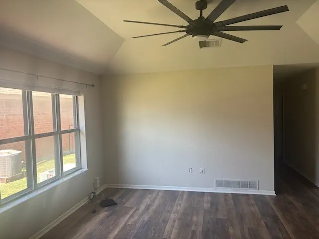 Single Family Residence For Sale in Taylor County , 1337 Westheimer Road, Abilene, Texas 79601, 3 Bedroom, 2 Bathroom, Garage spaces, 1,356 Sqft, built in 1984, mls#21333424, Real Estate Agent in Abilene, Homes For Sale in Taylor county, Homes For Sale in Abilene, Realtor in Abilene Texas, Real Estate Brokerage Independent Realty Texas, Luminita Cordes Realtor