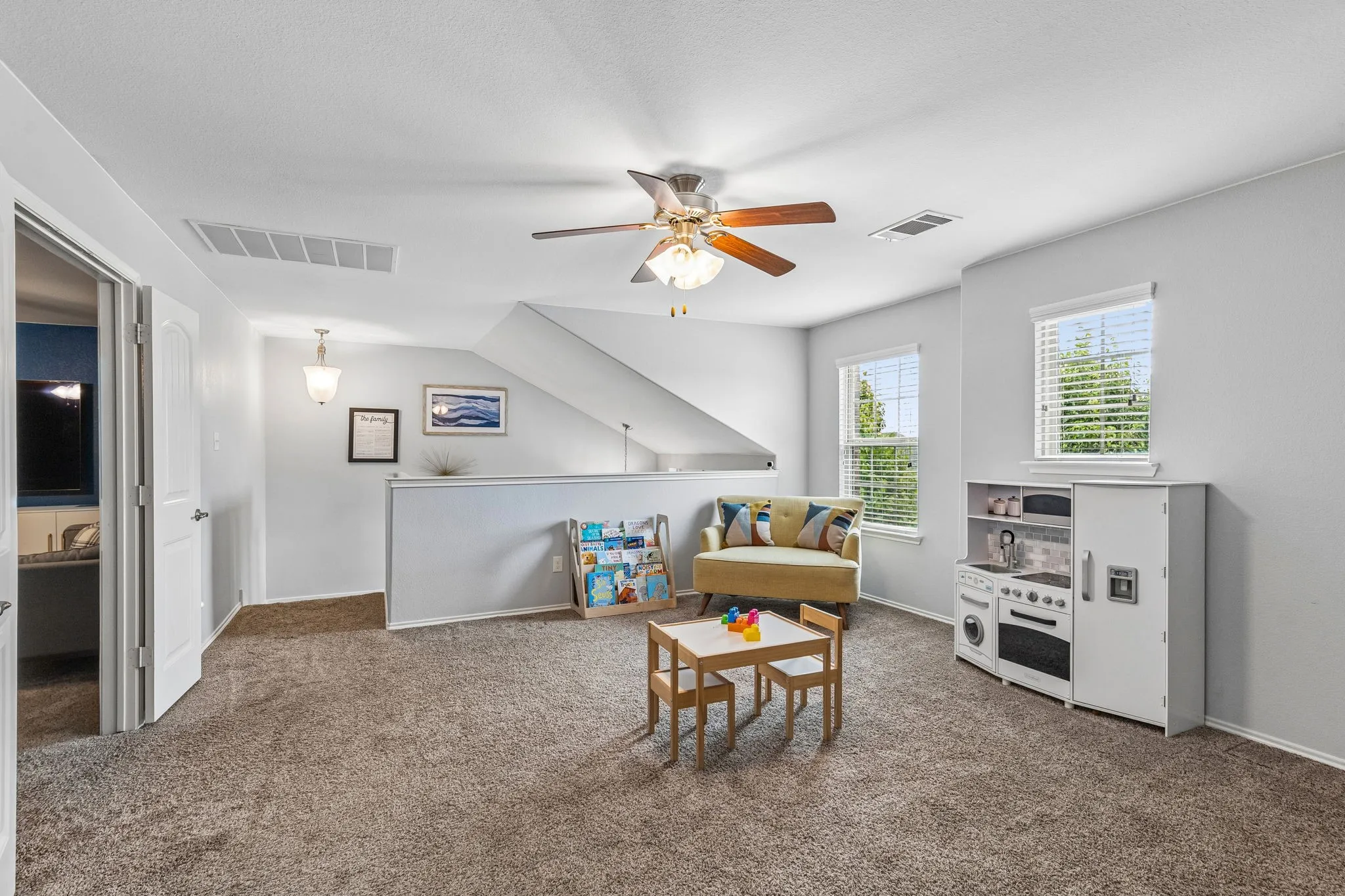 Single Family Residence For Sale in Collin County , 3500 Brazos Street, Melissa, Texas 75454, 5 Bedroom, 4 Bathroom, 2 Garage spaces, 3,362 Sqft, built in 2016, mls#21319126, Real Estate Agent in Melissa, Homes For Sale in Collin county, Homes For Sale in Melissa, Realtor in Melissa Texas, Real Estate Brokerage Independent Realty Texas, Luminita Cordes Realtor