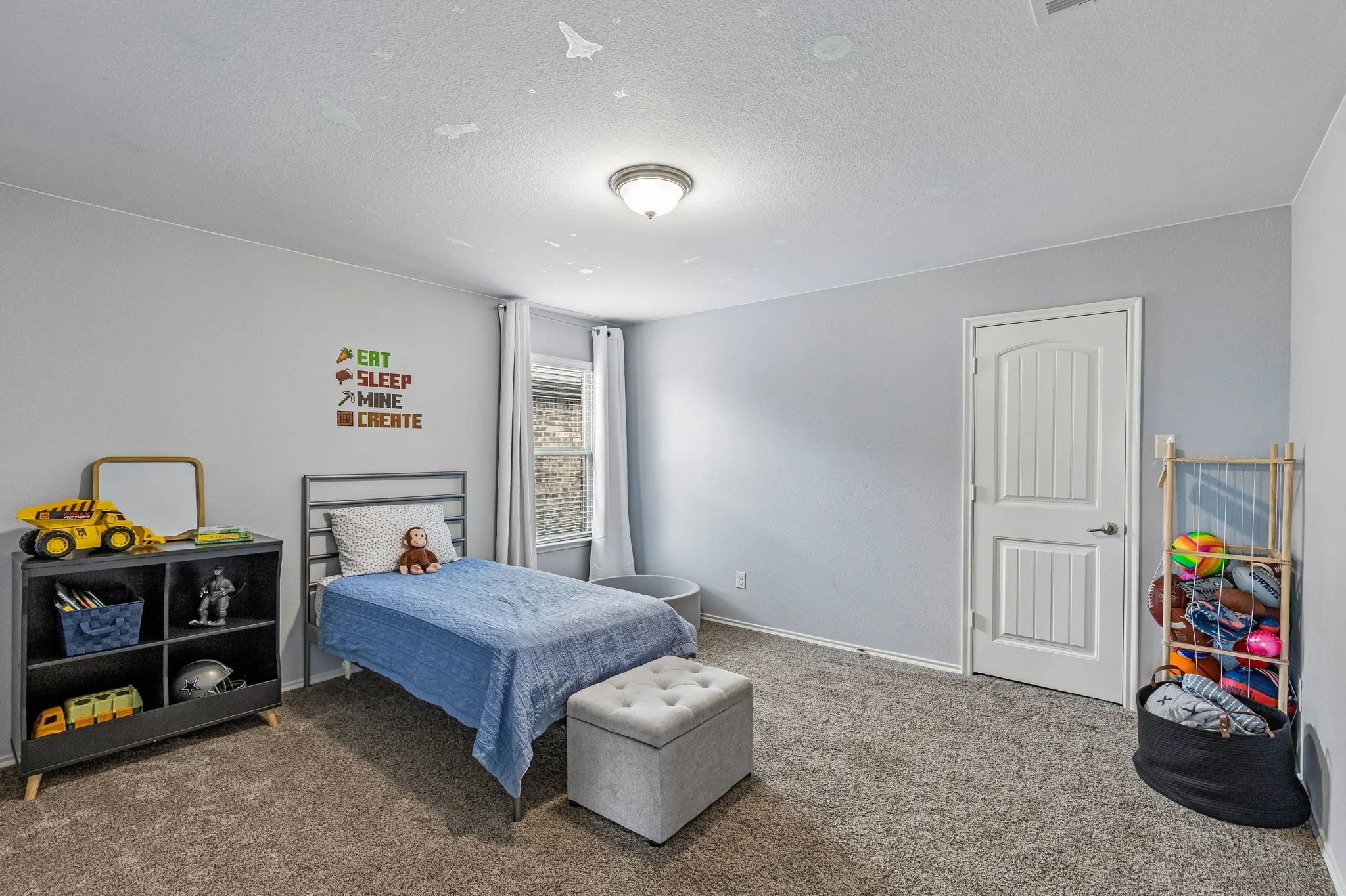 upstairs bedroom 2