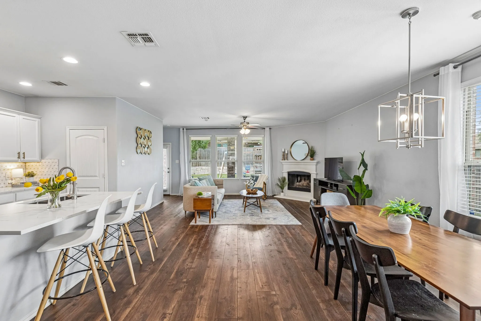 Single Family Residence For Sale in Collin County , 3500 Brazos Street, Melissa, Texas 75454, 5 Bedroom, 4 Bathroom, 2 Garage spaces, 3,362 Sqft, built in 2016, mls#21319126, Real Estate Agent in Melissa, Homes For Sale in Collin county, Homes For Sale in Melissa, Realtor in Melissa Texas, Real Estate Brokerage Independent Realty Texas, Luminita Cordes Realtor