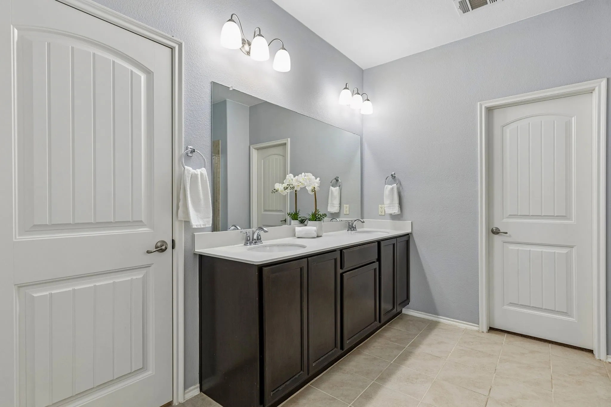 Single Family Residence For Sale in Collin County , 3500 Brazos Street, Melissa, Texas 75454, 5 Bedroom, 4 Bathroom, 2 Garage spaces, 3,362 Sqft, built in 2016, mls#21319126, Real Estate Agent in Melissa, Homes For Sale in Collin county, Homes For Sale in Melissa, Realtor in Melissa Texas, Real Estate Brokerage Independent Realty Texas, Luminita Cordes Realtor