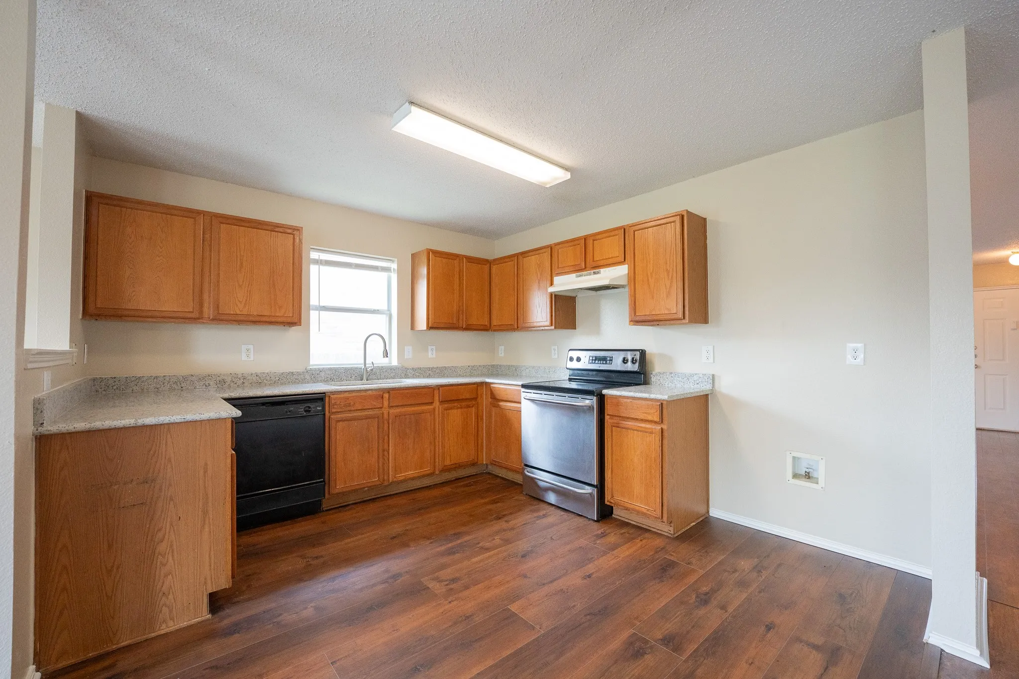 Single Family Residence For Rent in Dallas County , 1420 Bumble Bee Drive, Lancaster, Texas 75134, 4 Bedroom, 2 Bathroom, 2 Garage spaces, 2,049 Sqft, built in 2002, mls#21333430, Real Estate Agent in Lancaster, Homes For Rent in Dallas county, Homes For Rent in Lancaster, Realtor in Lancaster Texas, Real Estate Brokerage Independent Realty Texas, Luminita Cordes Realtor