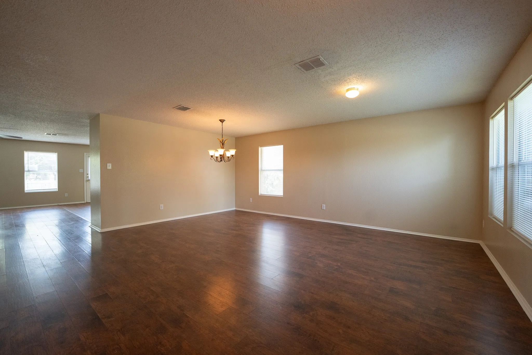 Single Family Residence For Rent in Dallas County , 1420 Bumble Bee Drive, Lancaster, Texas 75134, 4 Bedroom, 2 Bathroom, 2 Garage spaces, 2,049 Sqft, built in 2002, mls#21333430, Real Estate Agent in Lancaster, Homes For Rent in Dallas county, Homes For Rent in Lancaster, Realtor in Lancaster Texas, Real Estate Brokerage Independent Realty Texas, Luminita Cordes Realtor