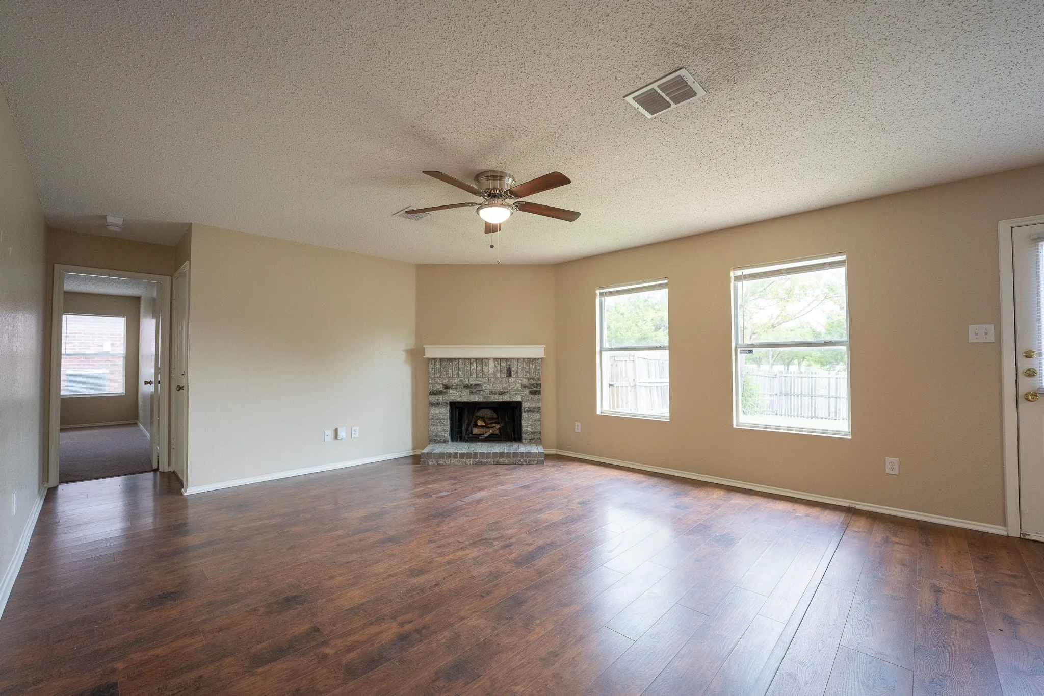 Single Family Residence For Rent in Dallas County , 1420 Bumble Bee Drive, Lancaster, Texas 75134, 4 Bedroom, 2 Bathroom, 2 Garage spaces, 2,049 Sqft, built in 2002, mls#21333430, Real Estate Agent in Lancaster, Homes For Rent in Dallas county, Homes For Rent in Lancaster, Realtor in Lancaster Texas, Real Estate Brokerage Independent Realty Texas, Luminita Cordes Realtor
