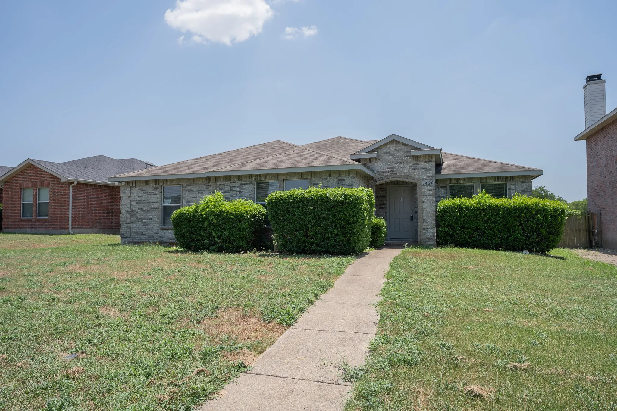 Single Family Residence For Rent in Dallas County , 1420 Bumble Bee Drive, Lancaster, Texas 75134, 4 Bedroom, 2 Bathroom, 2 Garage spaces, 2,049 Sqft, built in 2002, mls#21333430, Real Estate Agent in Lancaster, Homes For Rent in Dallas county, Homes For Rent in Lancaster, Realtor in Lancaster Texas, Real Estate Brokerage Independent Realty Texas, Luminita Cordes Realtor
