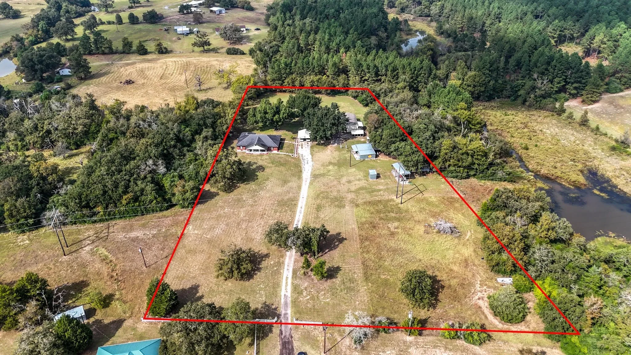 Mobile Home For Sale in Leon County , 9759 CR 316, Buffalo, Texas 75831, 4 Bedroom, 3 Bathroom, Garage spaces, 2,457 Sqft, built in 2000, mls#21333435, Real Estate Agent in Buffalo, Homes For Sale in Leon county, Homes For Sale in Buffalo, Realtor in Buffalo Texas, Real Estate Brokerage Independent Realty Texas, Luminita Cordes Realtor