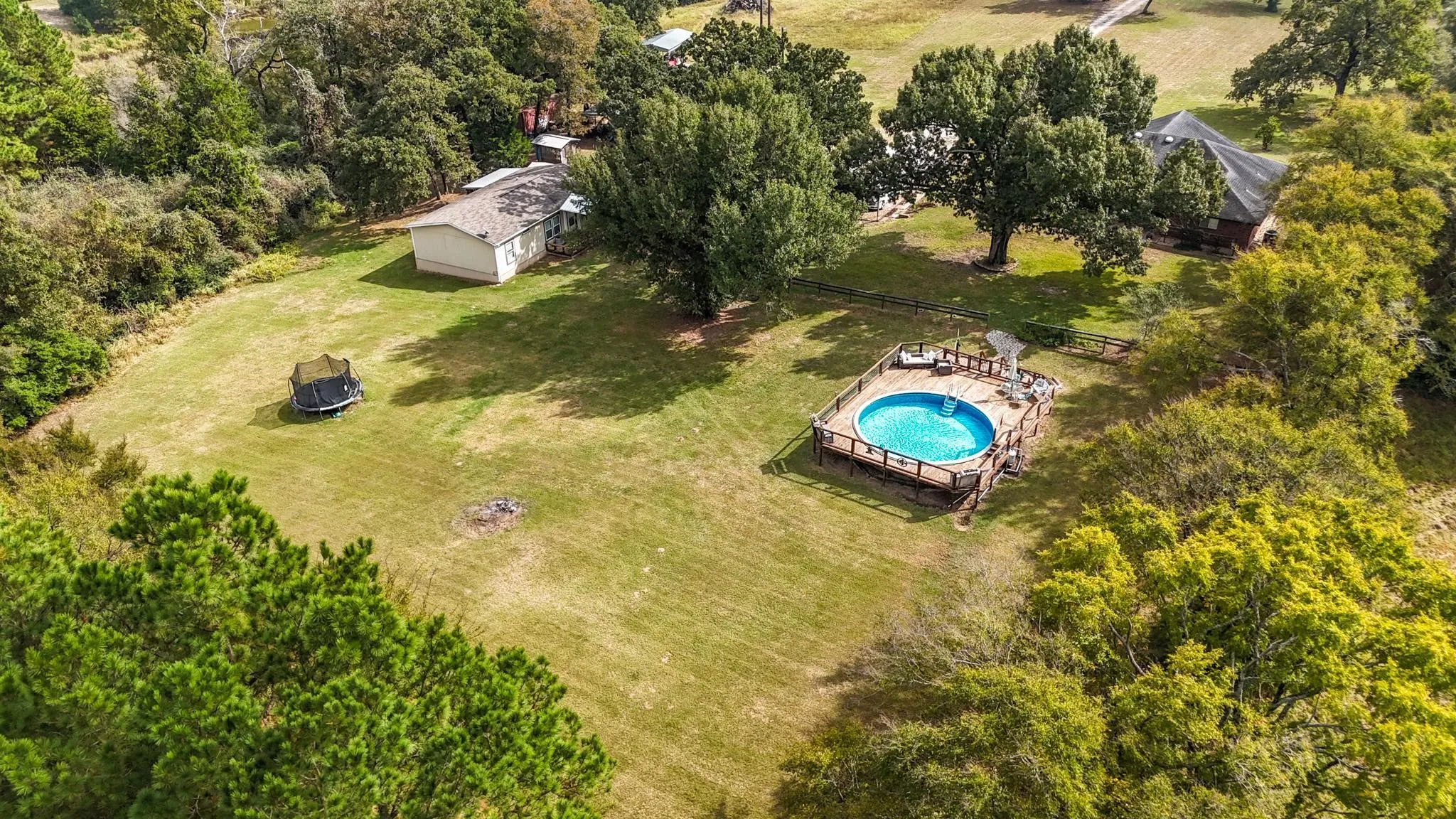 Mobile Home For Sale in Leon County , 9759 CR 316, Buffalo, Texas 75831, 4 Bedroom, 3 Bathroom, Garage spaces, 2,457 Sqft, built in 2000, mls#21333435, Real Estate Agent in Buffalo, Homes For Sale in Leon county, Homes For Sale in Buffalo, Realtor in Buffalo Texas, Real Estate Brokerage Independent Realty Texas, Luminita Cordes Realtor