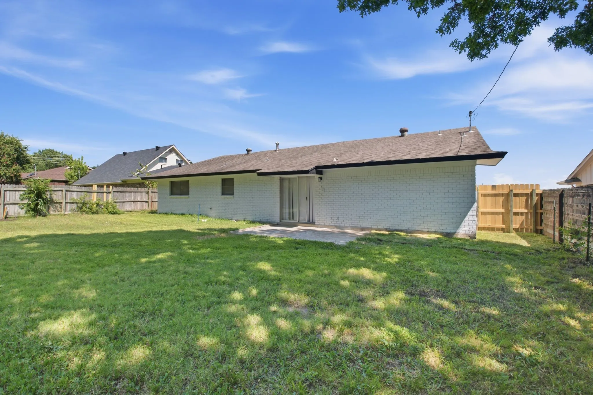 Single Family Residence For Sale in Grayson County , 1509 Robin Drive, Sherman, Texas 75092, 3 Bedroom, 2 Bathroom, 2 Garage spaces, 1,569 Sqft, built in 1964, mls#21333168, Real Estate Agent in Sherman, Homes For Sale in Grayson county, Homes For Sale in Sherman, Realtor in Sherman Texas, Real Estate Brokerage Independent Realty Texas, Luminita Cordes Realtor