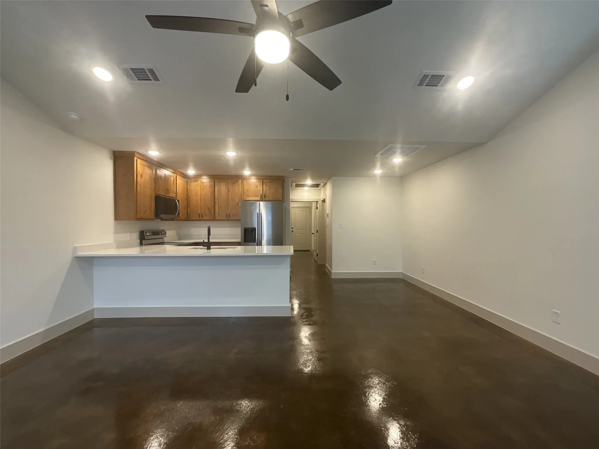 Single Family Residence For Rent in Van Zandt County , 533 Bradburn Road 101, Grand Saline, Texas 75140, 1 Bedroom, 1 Bathroom, Garage spaces, 795 Sqft, built in 2026, mls#21331871, Real Estate Agent in Grand Saline, Homes For Rent in Van Zandt county, Homes For Rent in Grand Saline, Realtor in Grand Saline Texas, Real Estate Brokerage Independent Realty Texas, Luminita Cordes Realtor