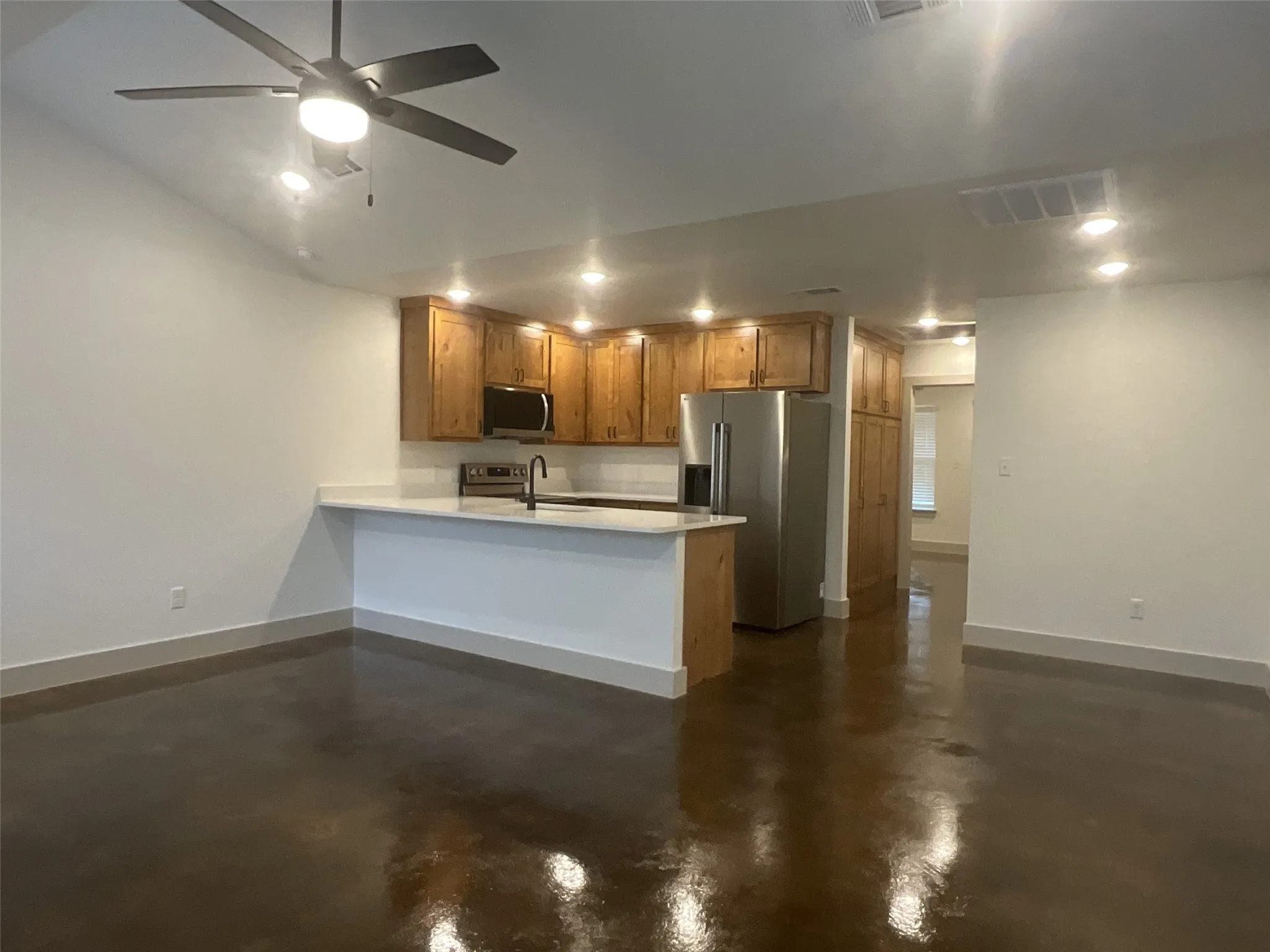 Single Family Residence For Rent in Van Zandt County , 533 Bradburn Road 101, Grand Saline, Texas 75140, 1 Bedroom, 1 Bathroom, Garage spaces, 795 Sqft, built in 2026, mls#21331871, Real Estate Agent in Grand Saline, Homes For Rent in Van Zandt county, Homes For Rent in Grand Saline, Realtor in Grand Saline Texas, Real Estate Brokerage Independent Realty Texas, Luminita Cordes Realtor