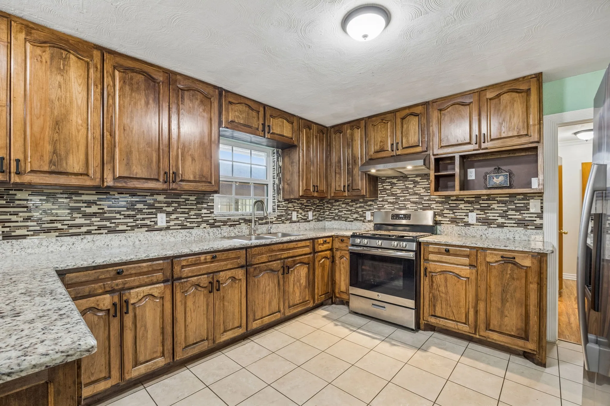 Single Family Residence For Sale in Dallas County , 2122 S Vernon Avenue, Dallas, Texas 75224, 5 Bedroom, 3 Bathroom, 2 Garage spaces, 3,687 Sqft, built in 1958, mls#21329401, Real Estate Agent in Dallas, Homes For Sale in Dallas county, Homes For Sale in Dallas, Realtor in Dallas Texas, Real Estate Brokerage Independent Realty Texas, Luminita Cordes Realtor