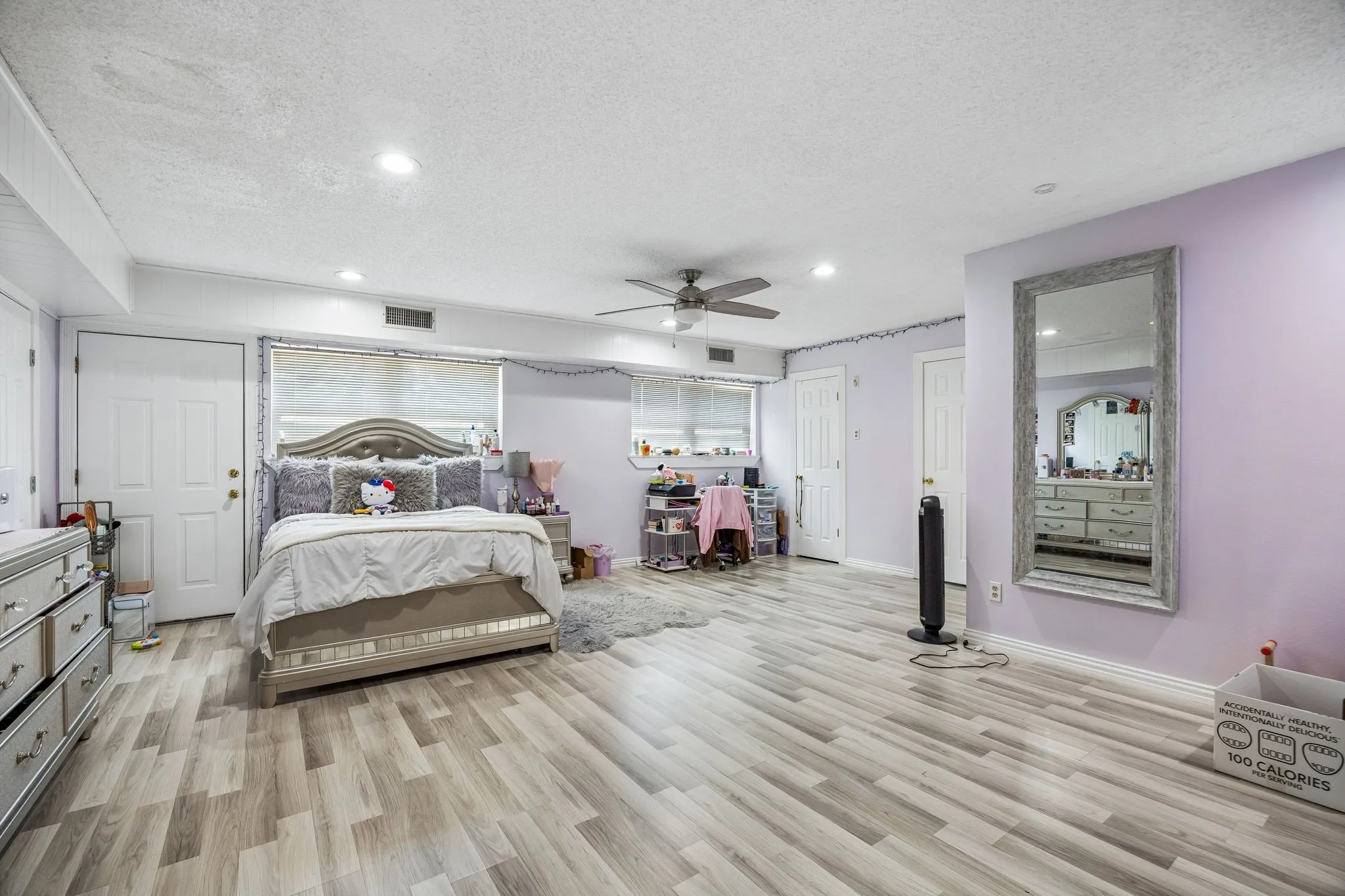 Single Family Residence For Sale in Dallas County , 2122 S Vernon Avenue, Dallas, Texas 75224, 5 Bedroom, 3 Bathroom, 2 Garage spaces, 3,687 Sqft, built in 1958, mls#21329401, Real Estate Agent in Dallas, Homes For Sale in Dallas county, Homes For Sale in Dallas, Realtor in Dallas Texas, Real Estate Brokerage Independent Realty Texas, Luminita Cordes Realtor