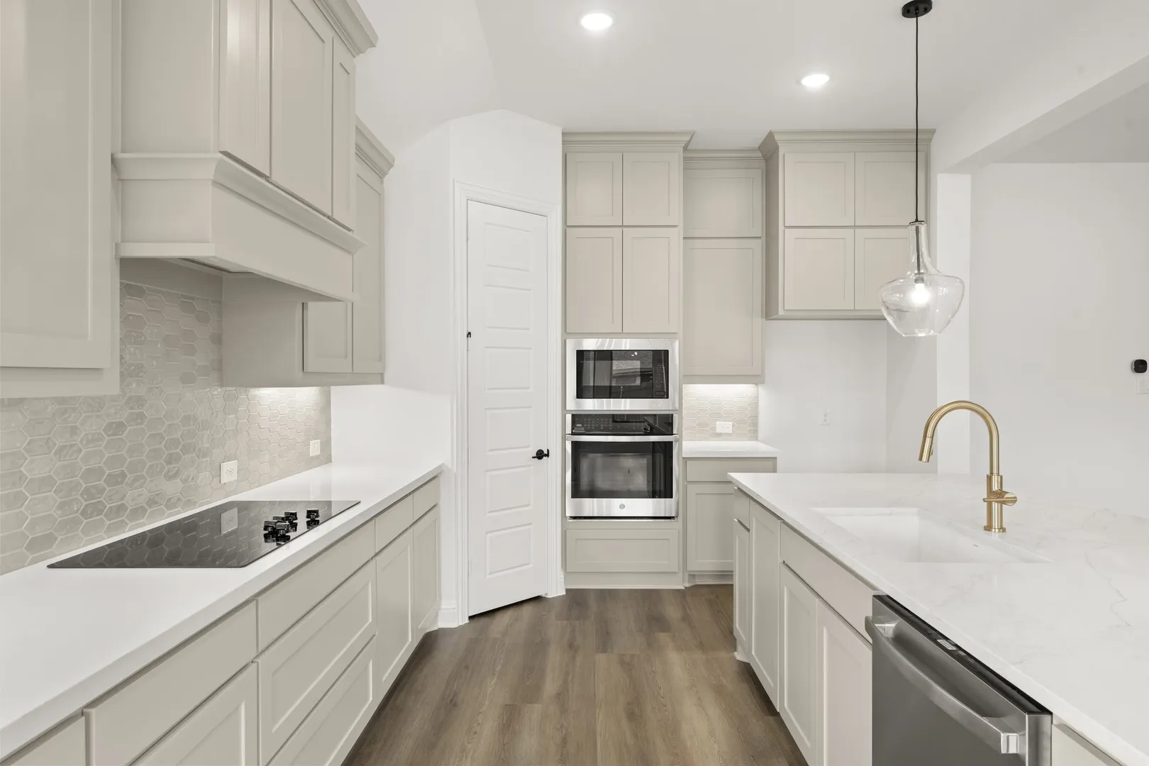 4806 Bel Air- Kitchen-3