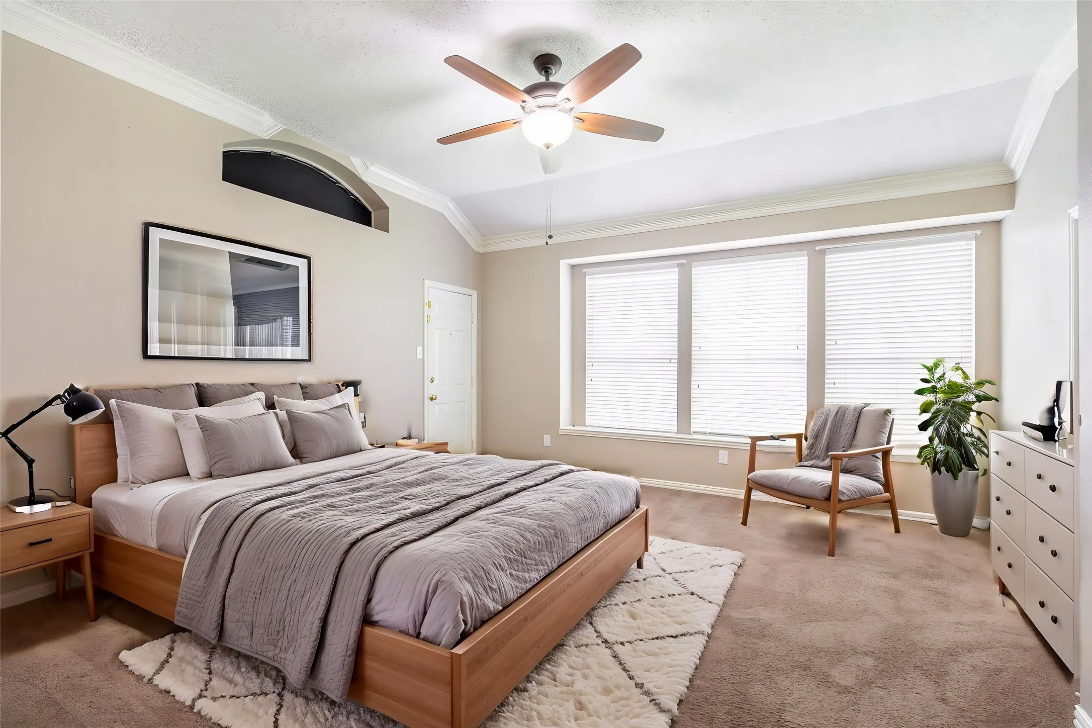 Single Family Residence For Sale in Dallas County , 9316 Preston Trail, Irving, Texas 75063, 3 Bedroom, 2 Bathroom, 2 Garage spaces, 2,250 Sqft, built in 1995, mls#21332940, Real Estate Agent in Irving, Homes For Sale in Dallas county, Homes For Sale in Irving, Realtor in Irving Texas, Real Estate Brokerage Independent Realty Texas, Luminita Cordes Realtor