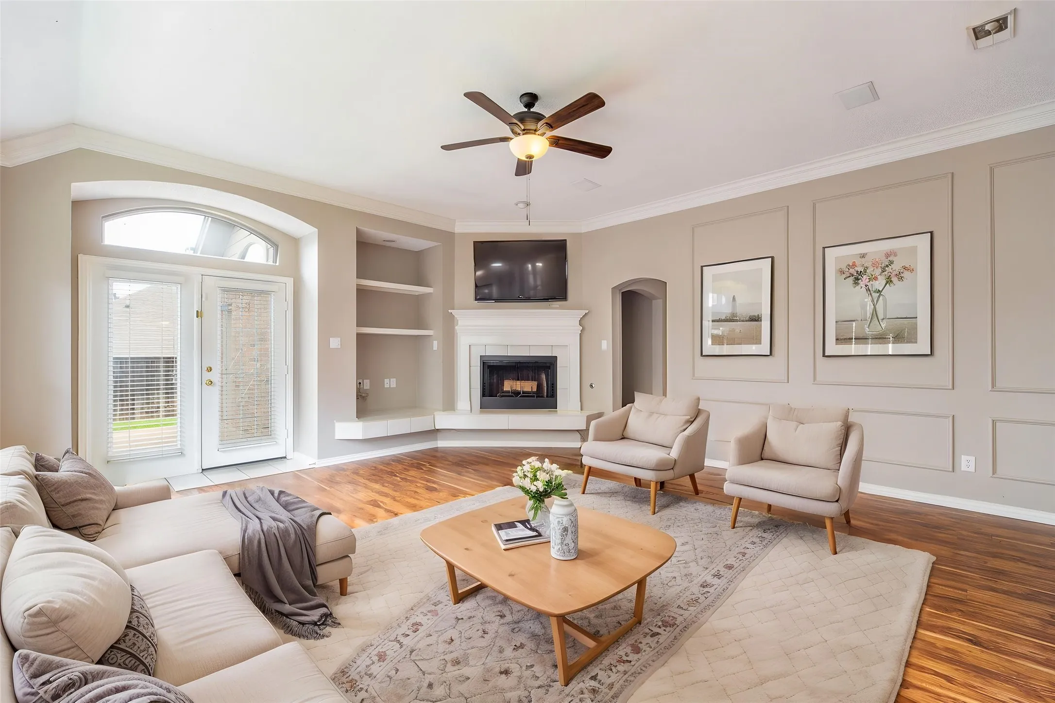 Single Family Residence For Sale in Dallas County , 9316 Preston Trail, Irving, Texas 75063, 3 Bedroom, 2 Bathroom, 2 Garage spaces, 2,250 Sqft, built in 1995, mls#21332940, Real Estate Agent in Irving, Homes For Sale in Dallas county, Homes For Sale in Irving, Realtor in Irving Texas, Real Estate Brokerage Independent Realty Texas, Luminita Cordes Realtor